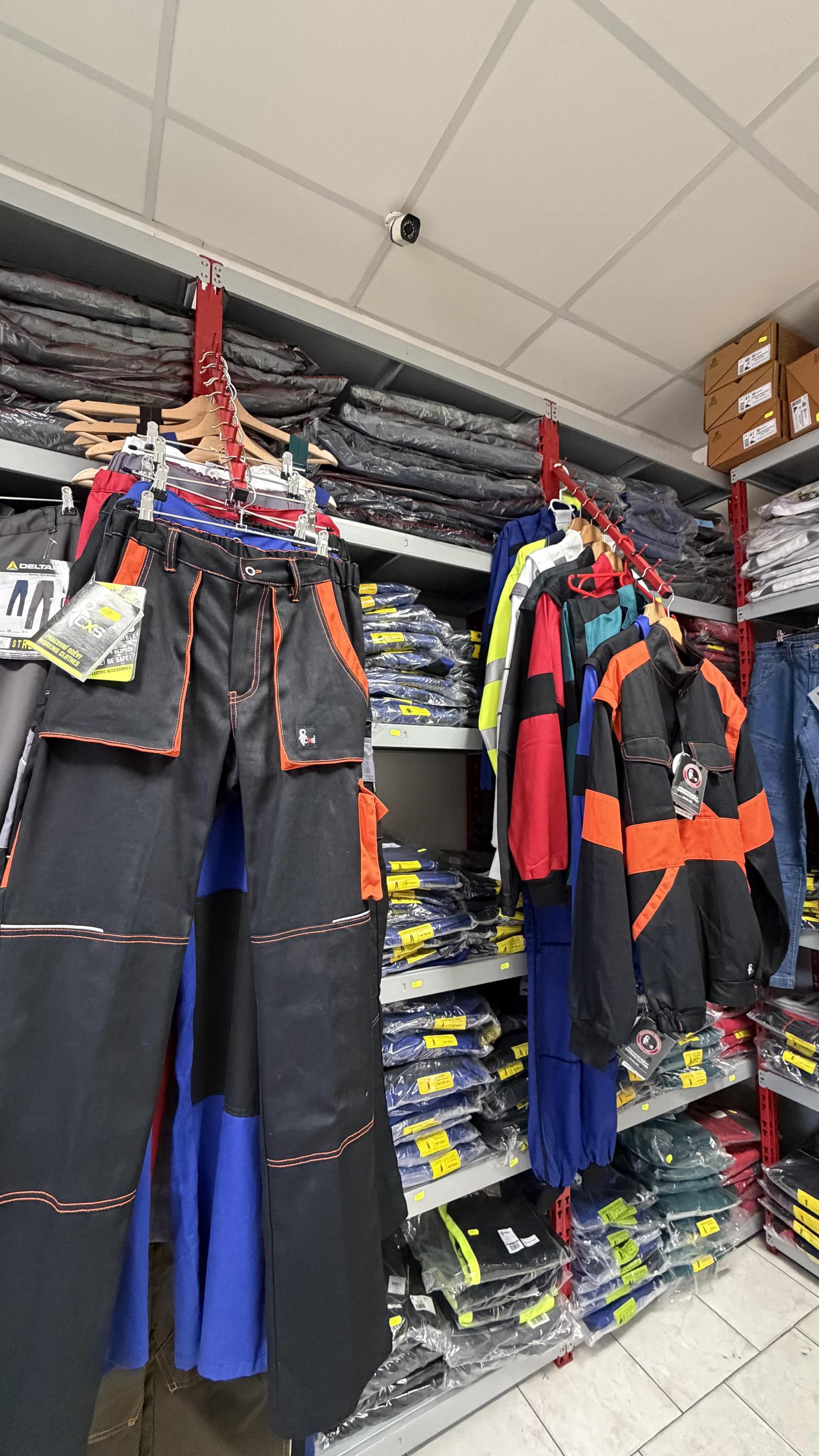 OBP SERVIS PLUS s.r.o. - Pracovní oděvy foto 6
