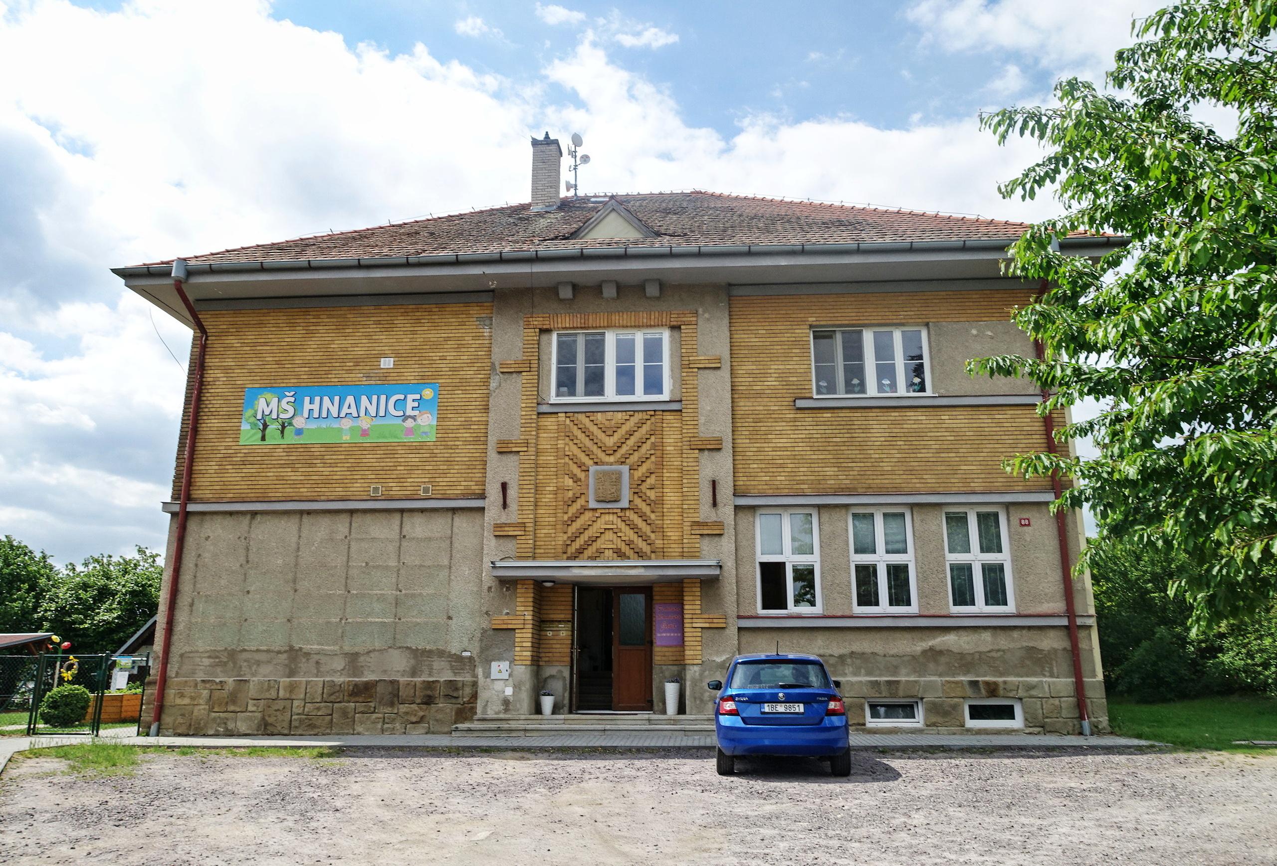 Mateřská škola, Hnanice, okres Znojmo foto 2