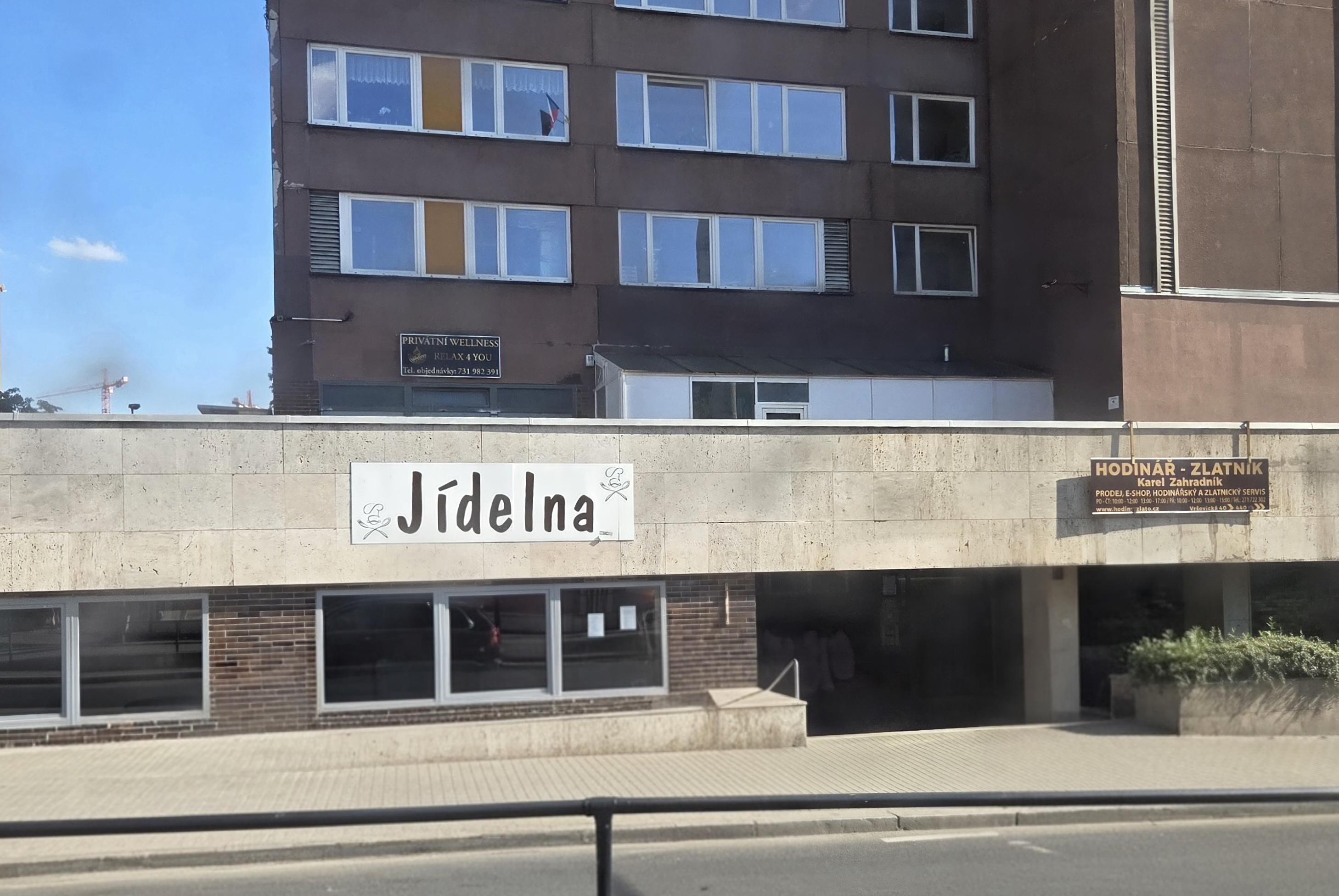 Školní jídelna, Praha 10