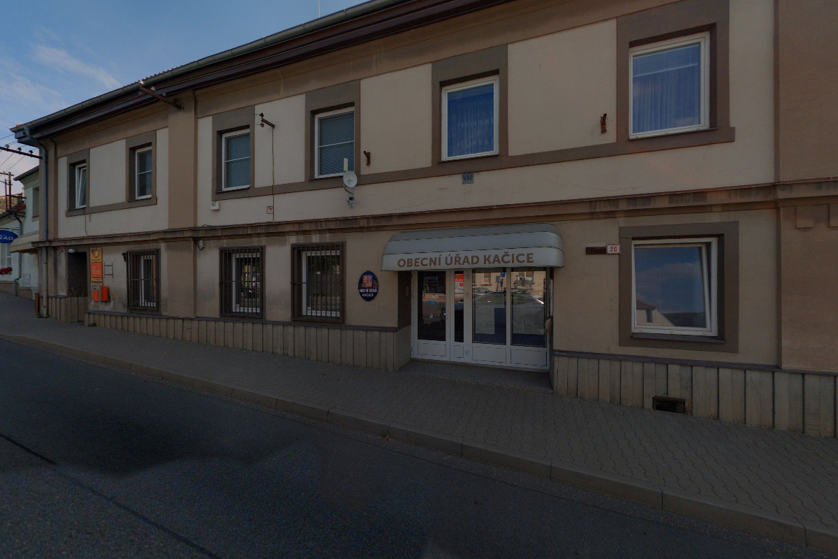 Kačice - obecní úřad foto 5