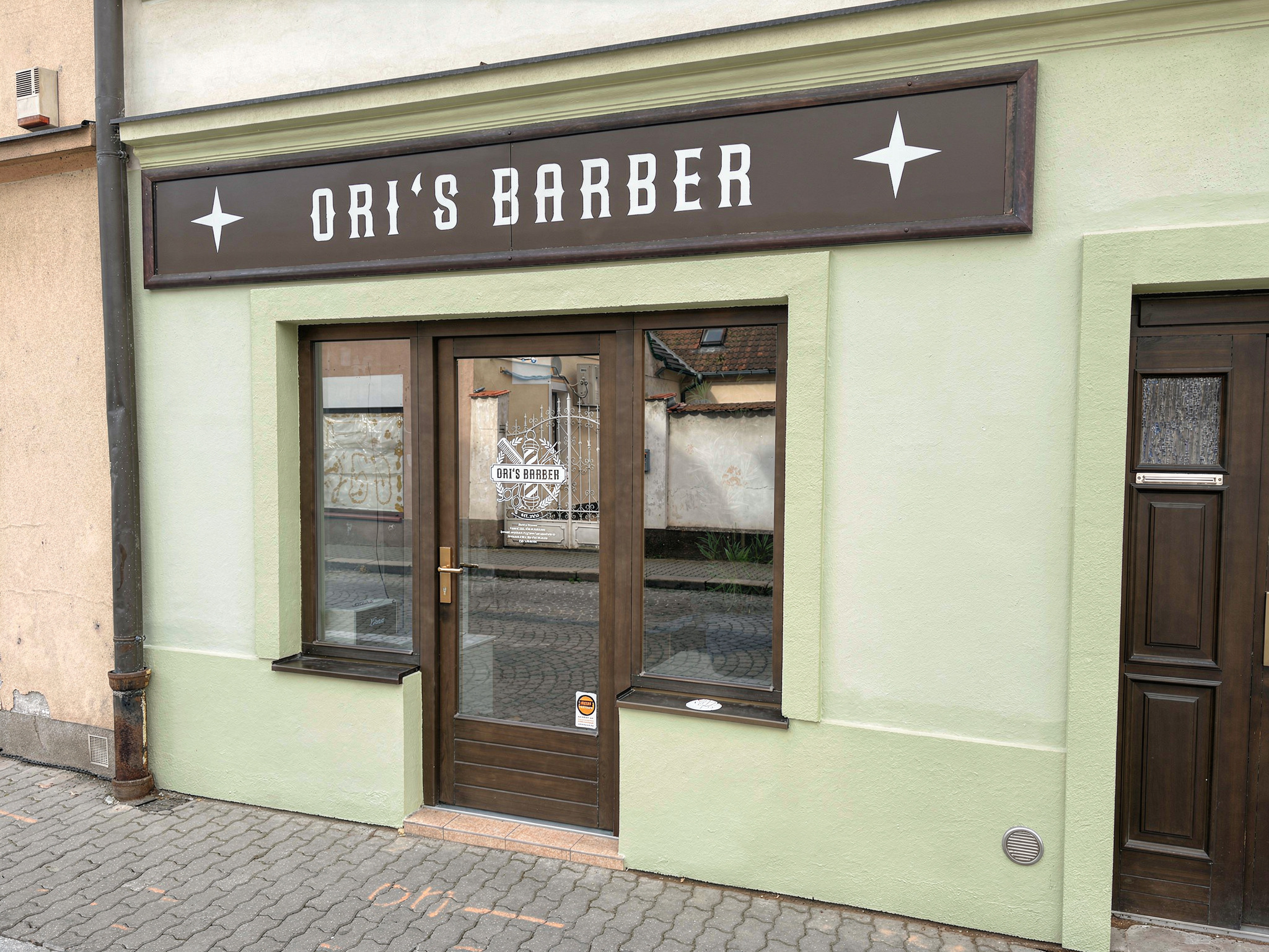 Ori's Barber Shop foto 6