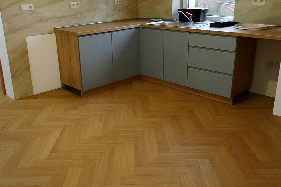 Podlahy na splátky s Home Credit.