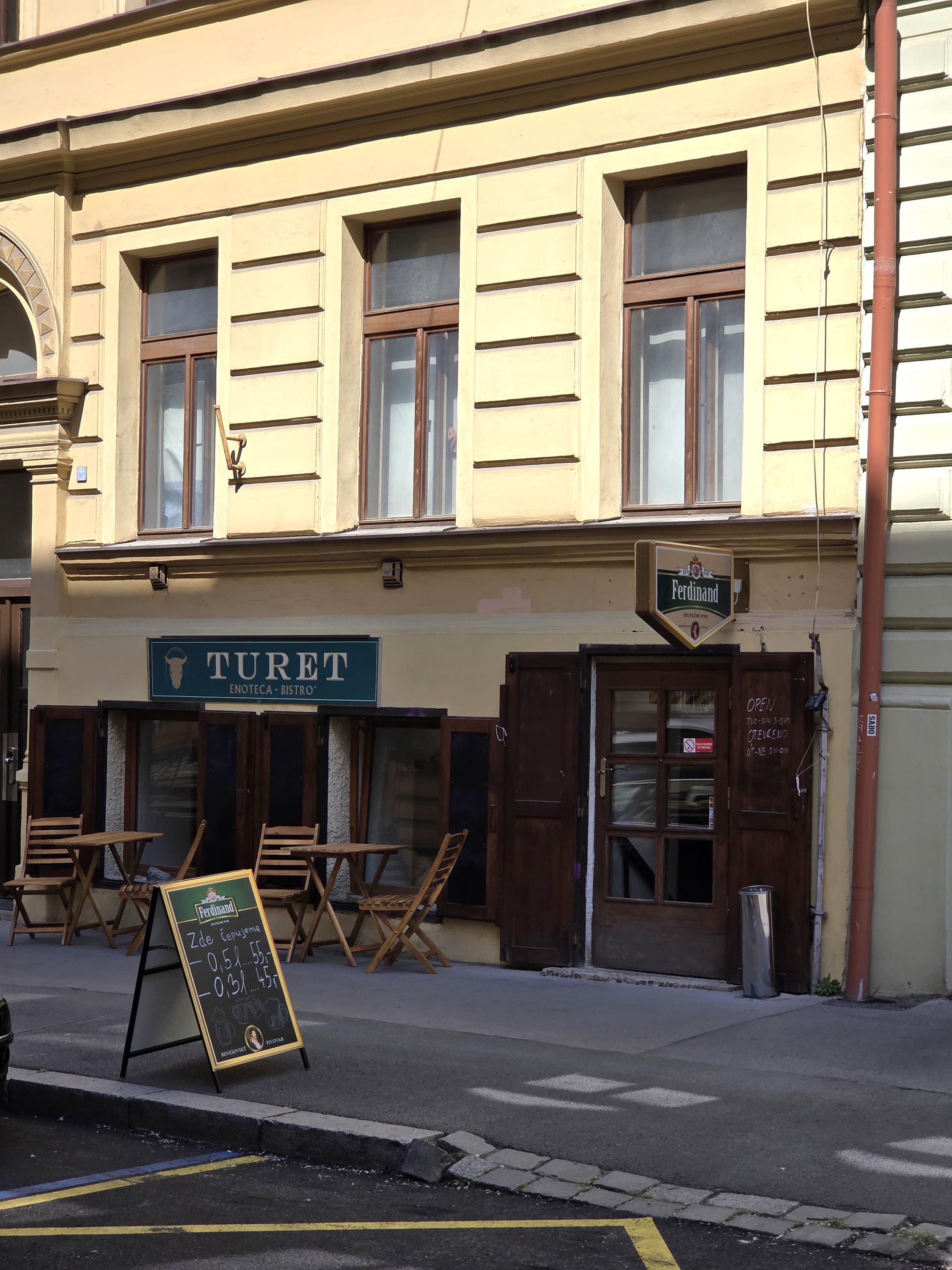 TURET Wine Bar & Bistro foto 4