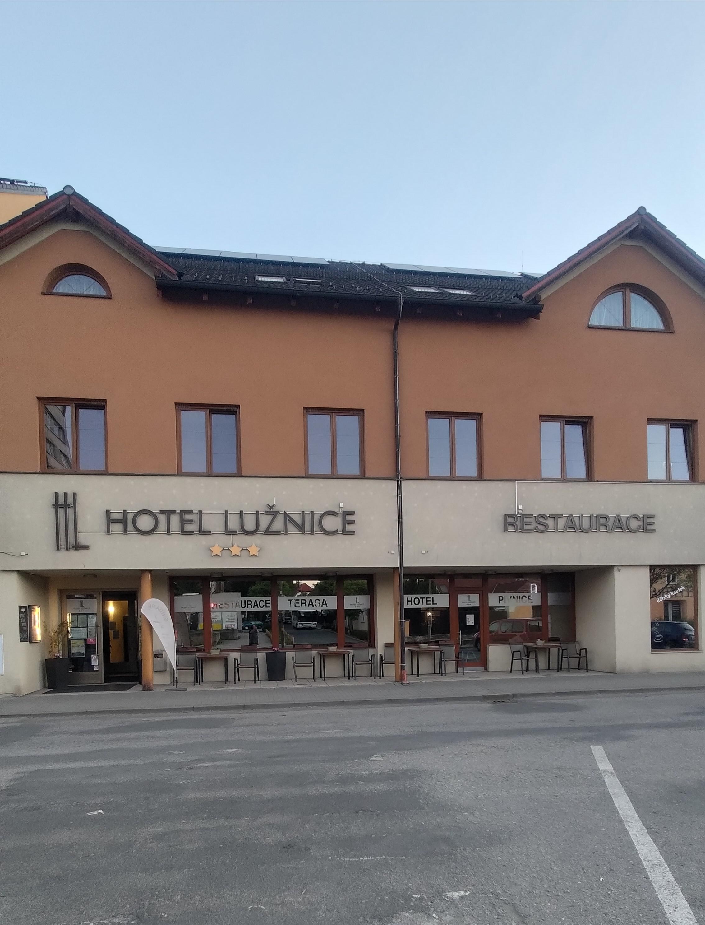 RESTAURACE LUŽNICE foto 4