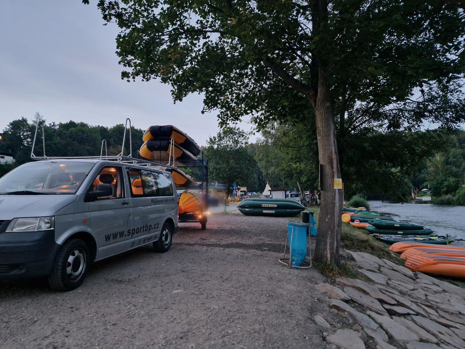 Půjčovna lodí a raftů SportBP - výdejní a sběrné místo