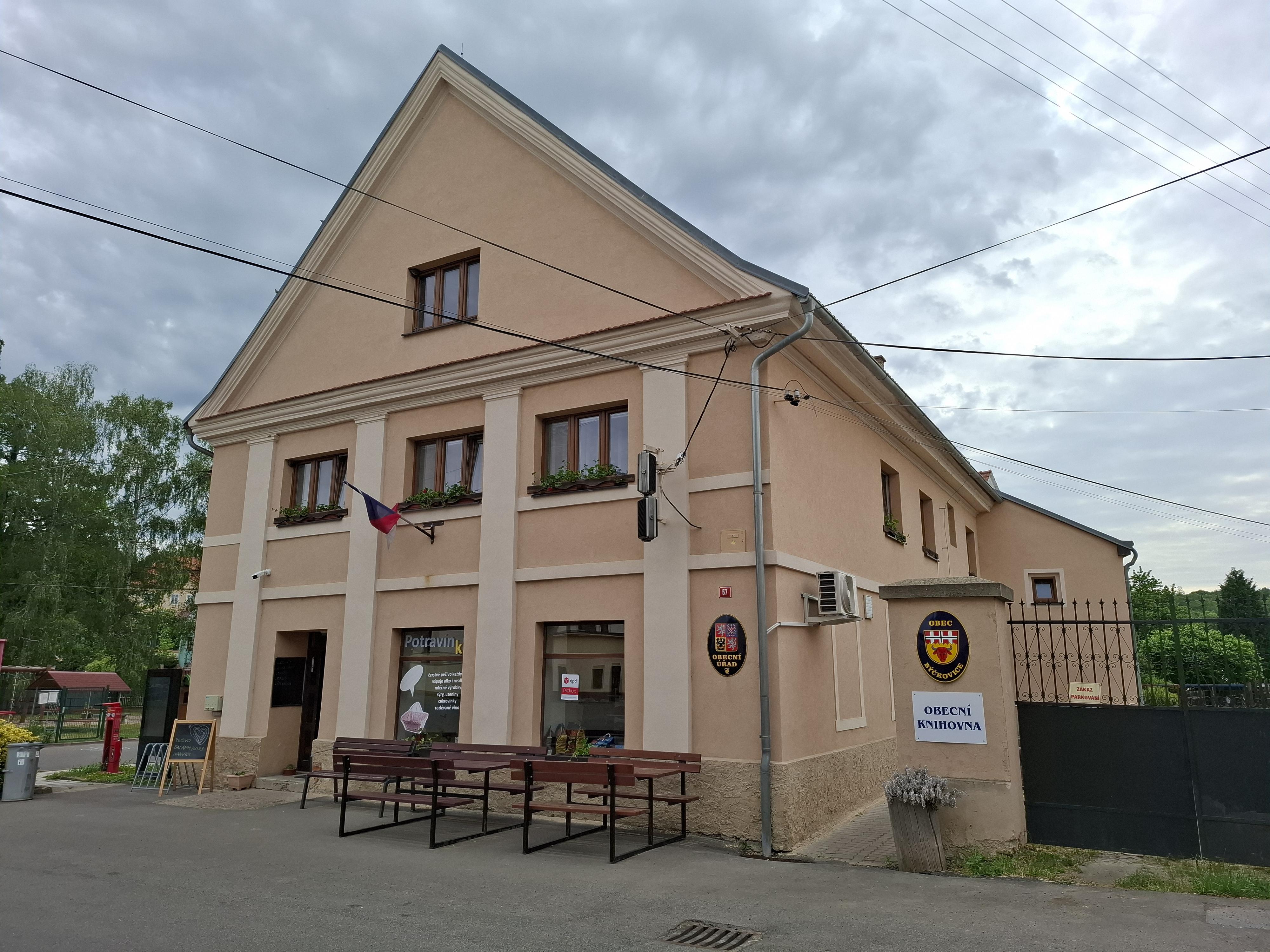 Býčkovice - obecní úřad foto 3
