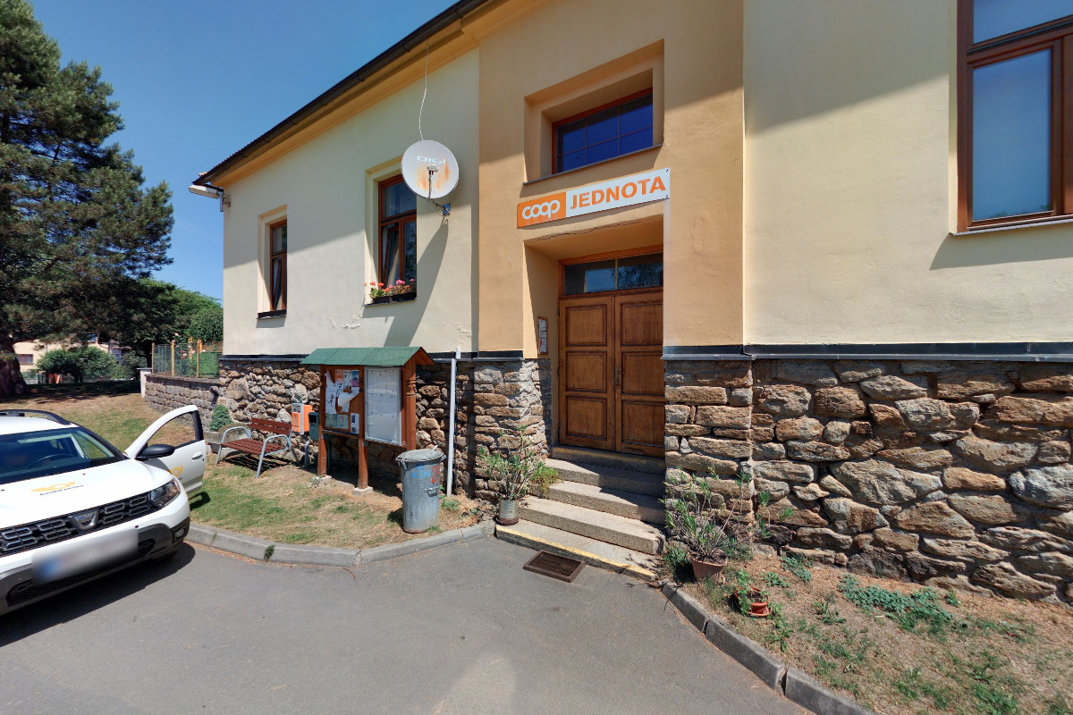 Ježov - obecní úřad foto 2