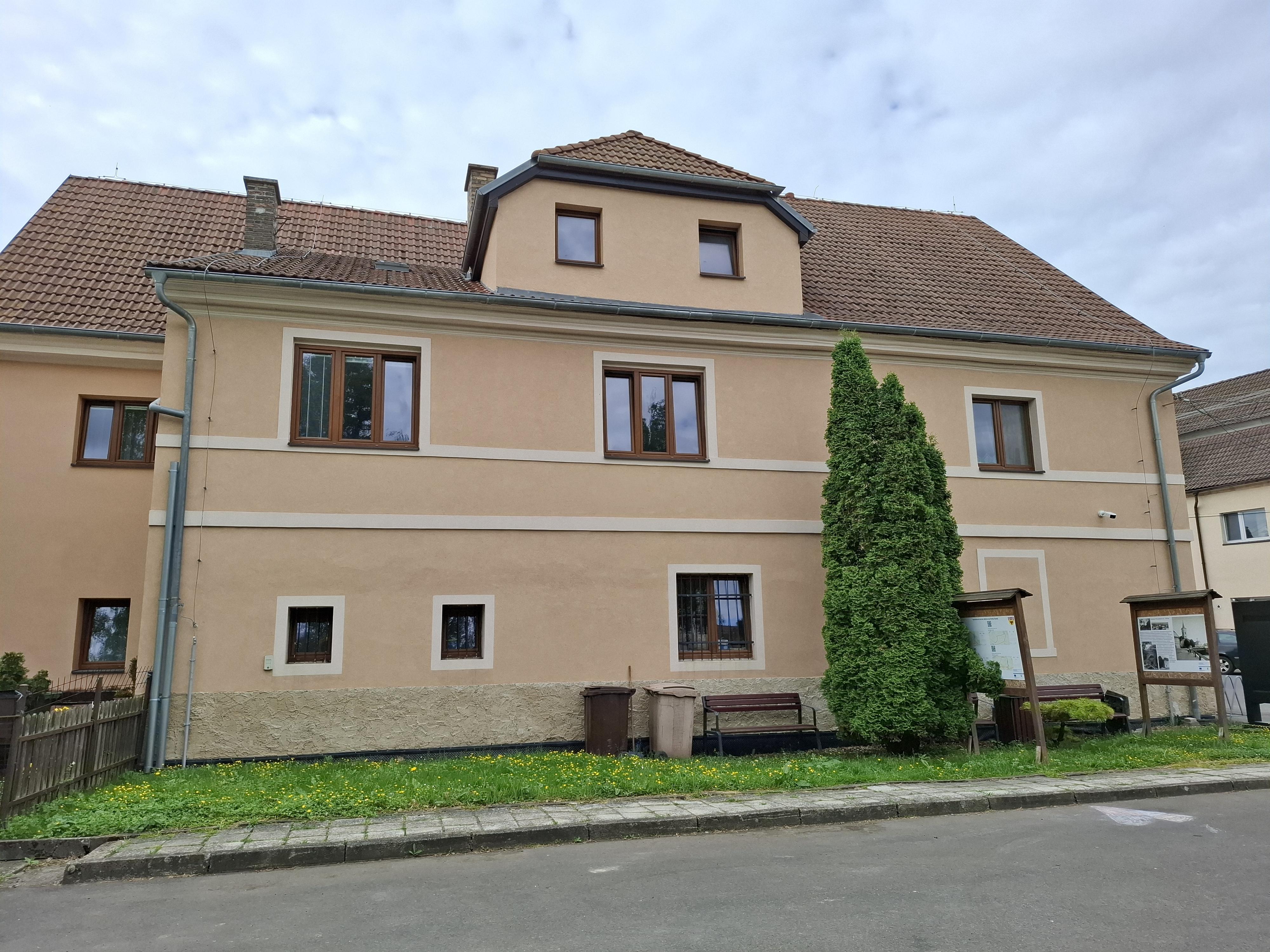 Býčkovice - obecní úřad foto 4