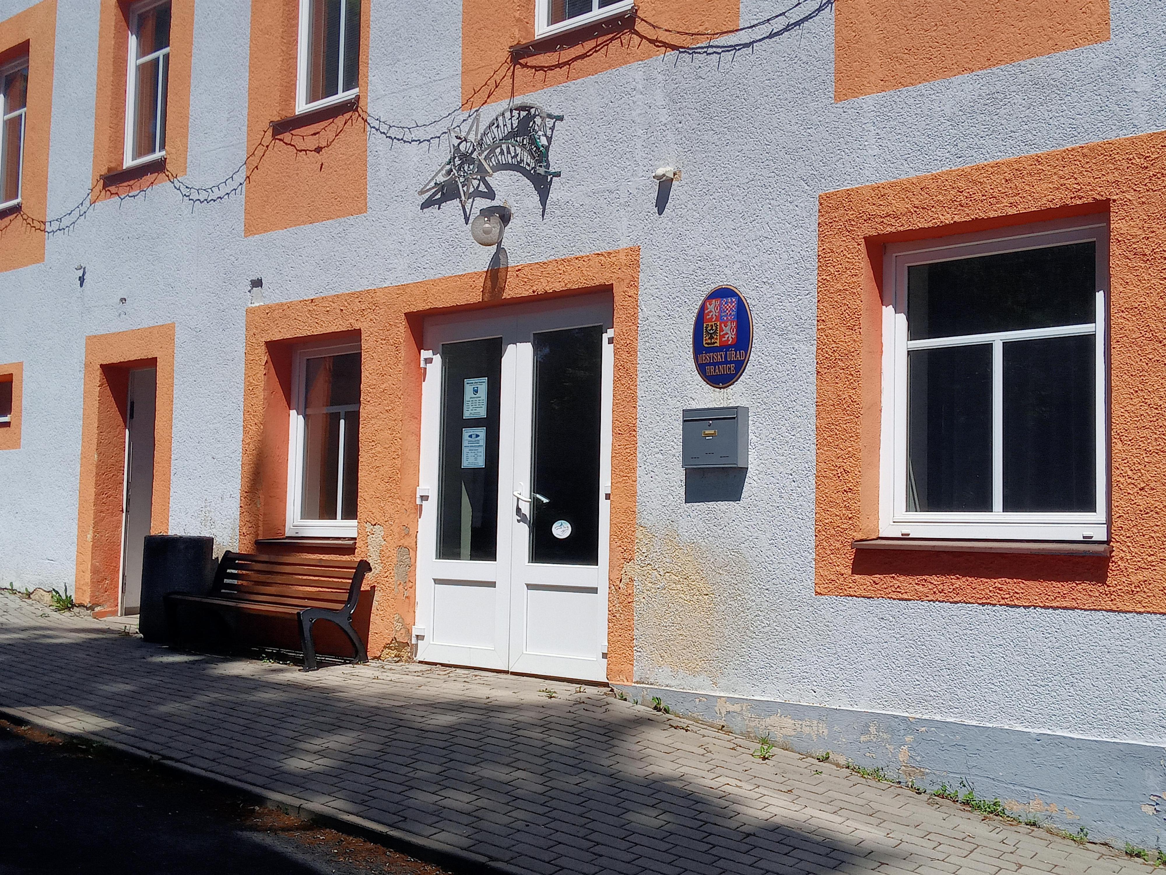 Hranice - městský úřad foto 2