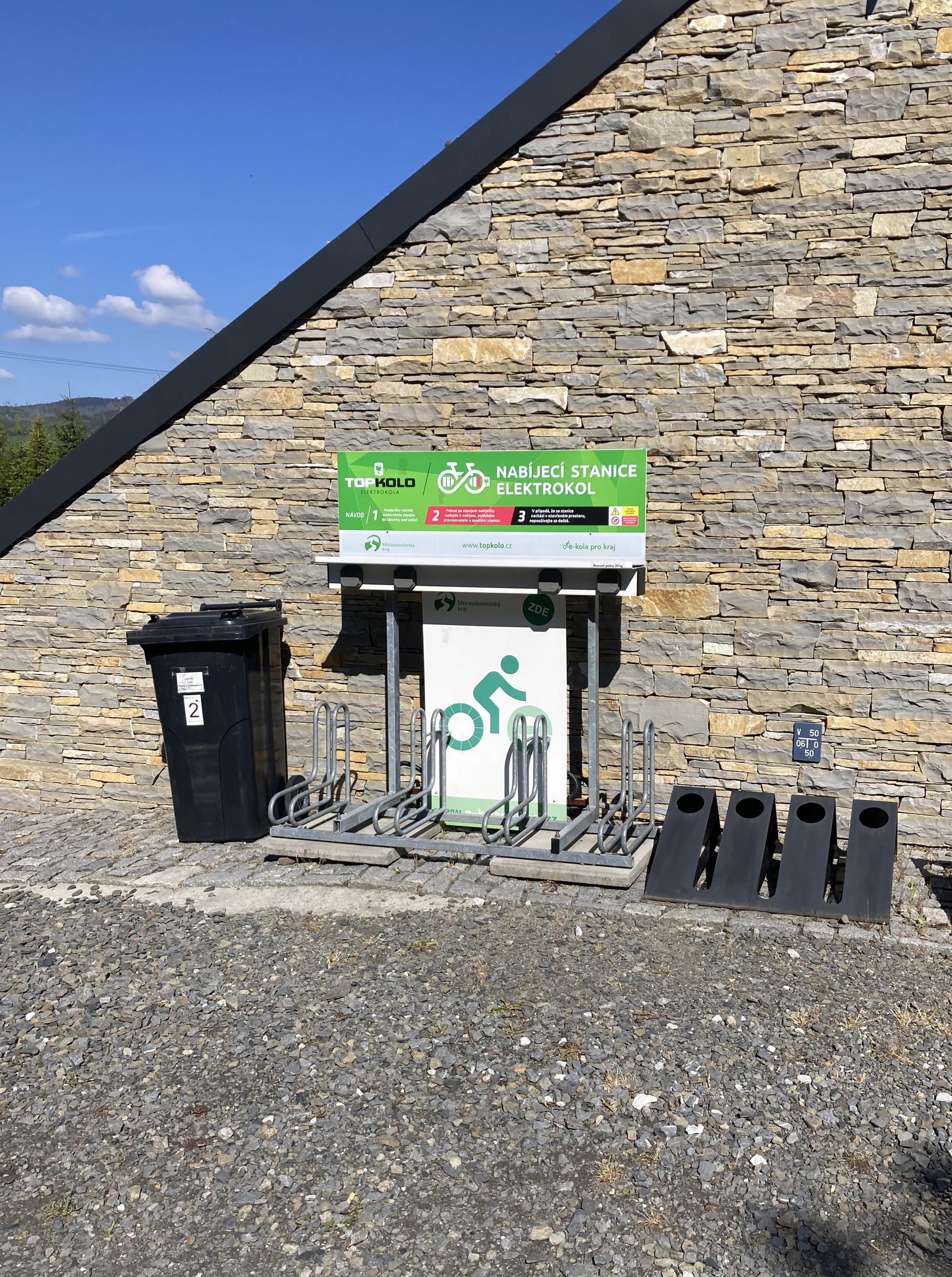 Návštěvnické centrum opevnění Šance - dobíjecí stanice pro elektrokola foto 3