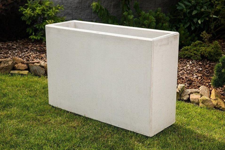 Betonový květináč Čechy