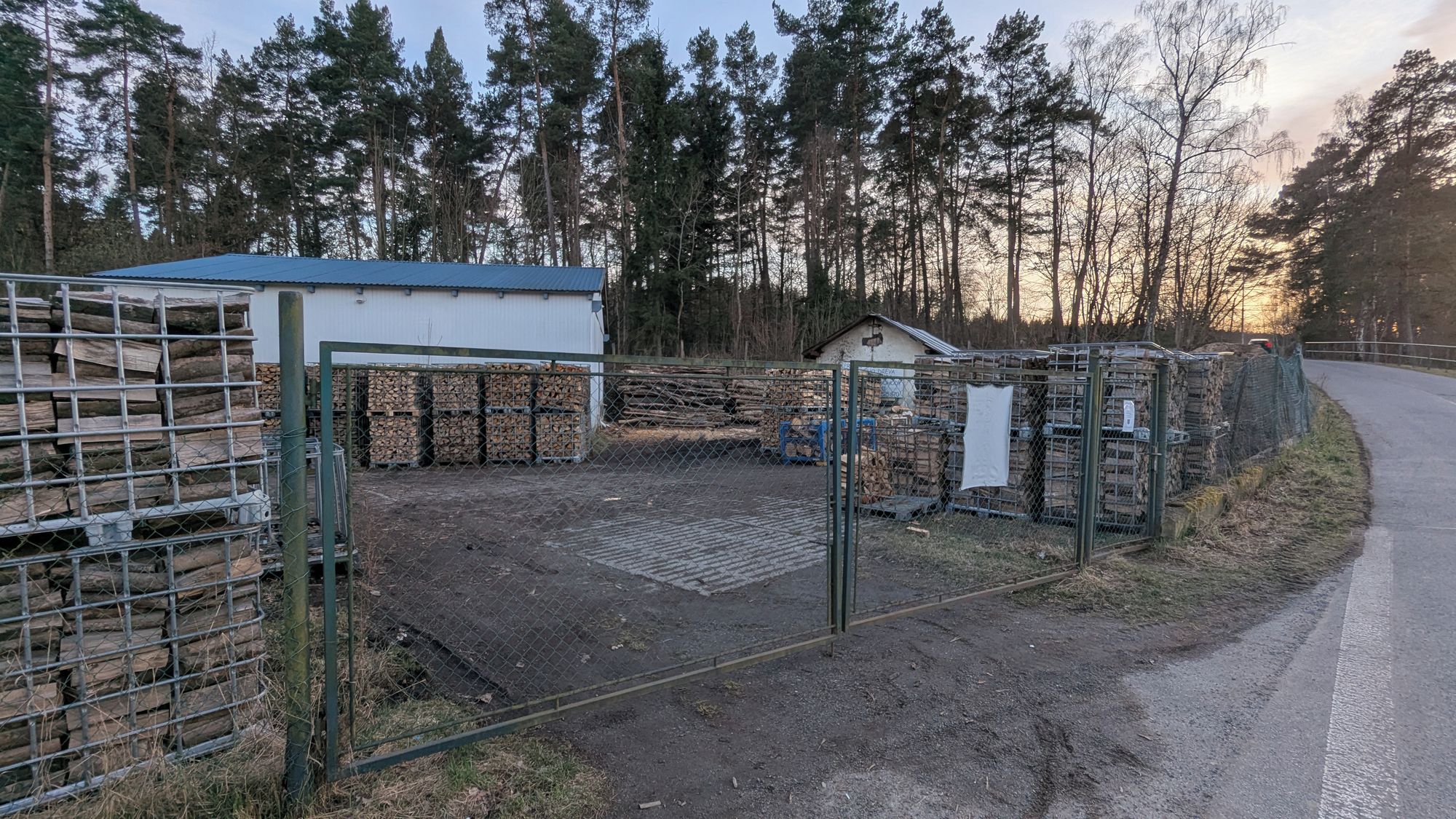 Palivové dřevo Dostál foto 2