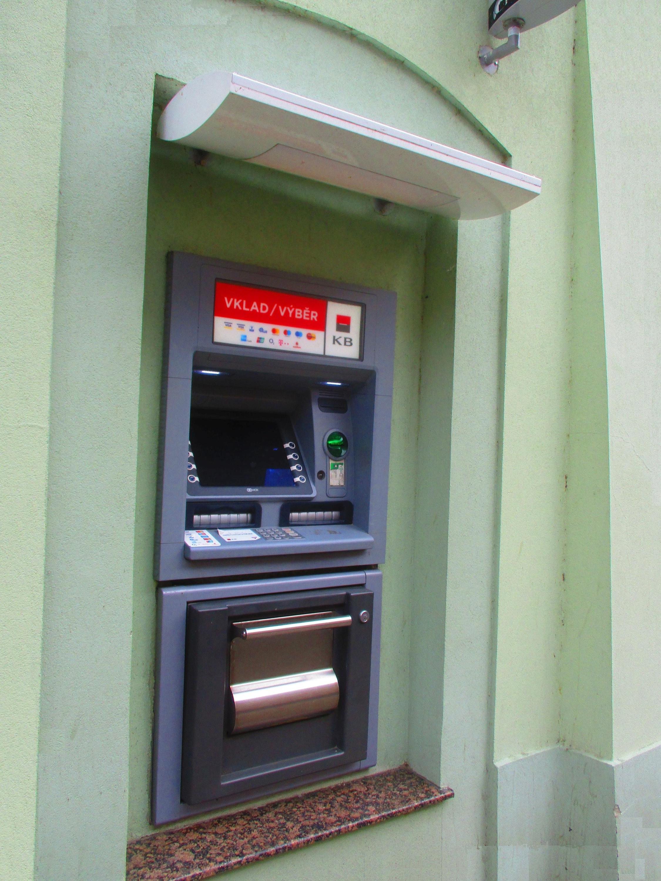 Bankomat Komerční banky foto 2