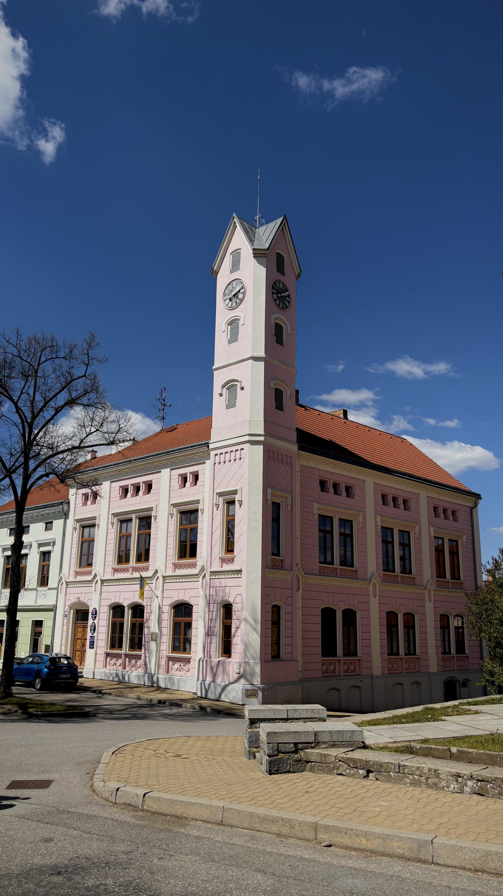 Stráž nad Nežárkou - městský úřad foto 2