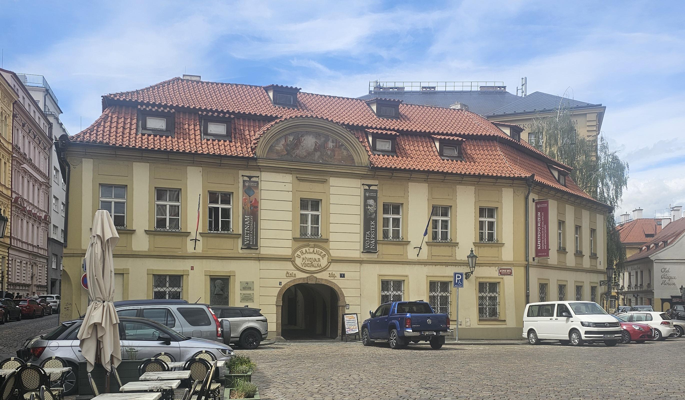 Knihovna Náprstkova muzea foto 3