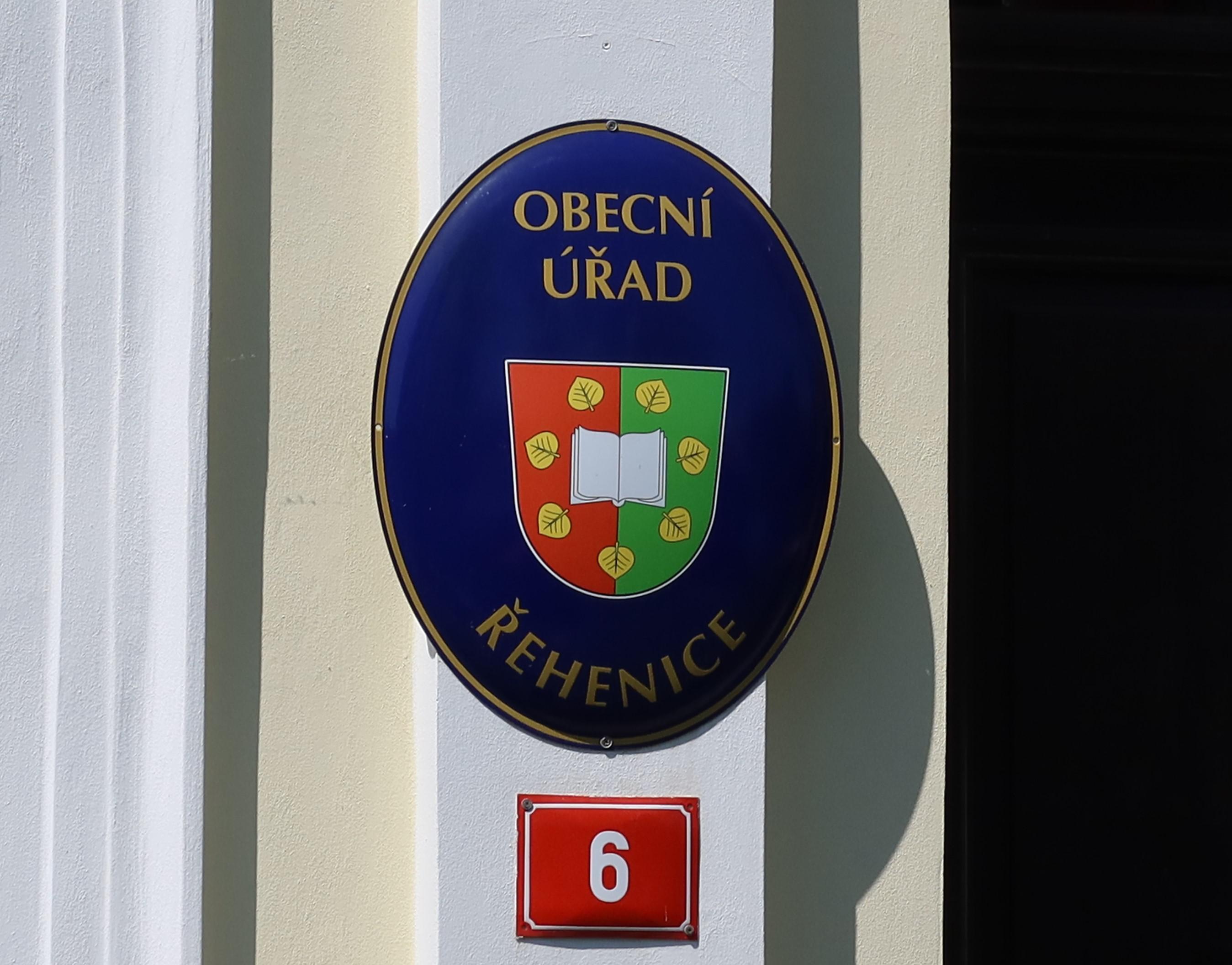 Řehenice - obecní úřad foto 2