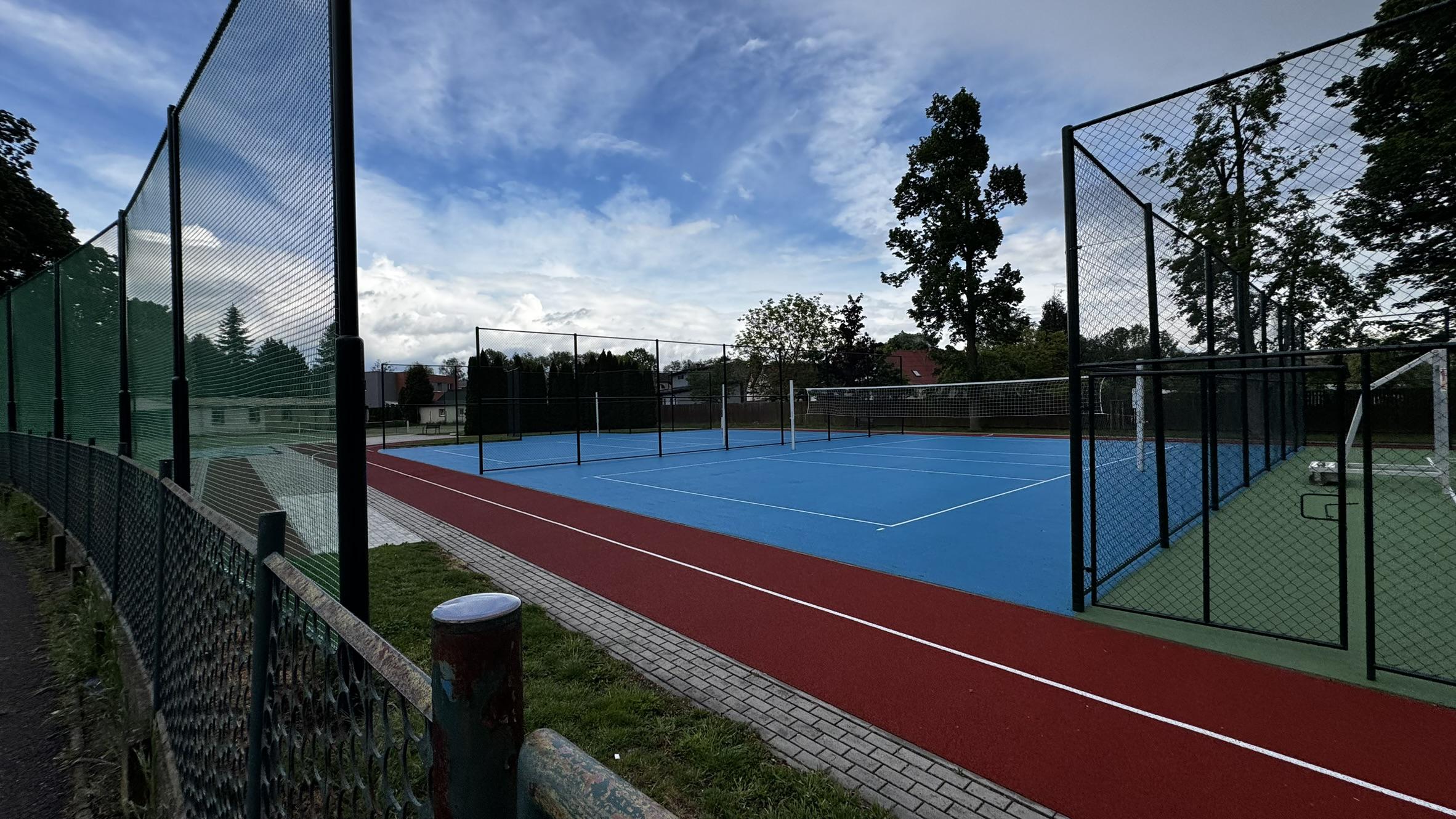 Masarykova ZŠ a MŠ, Hradec Králové - Plotiště, P. Jilemnického foto 3