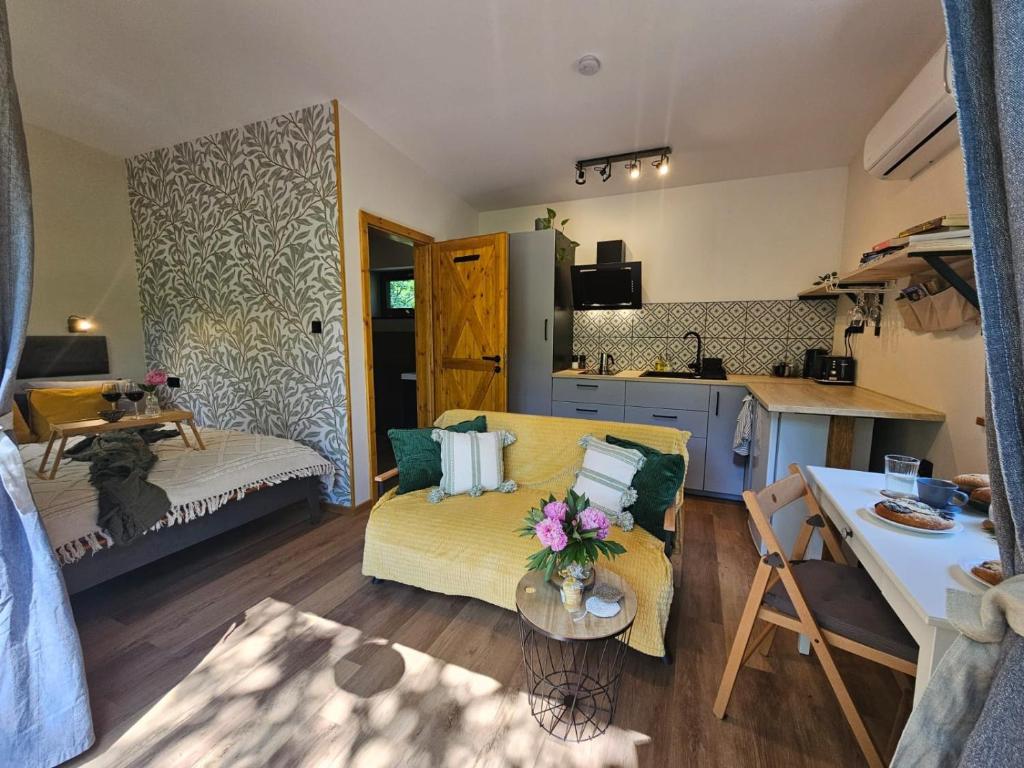 Glamping & Farm Zlaté Podlesí - Slamáček v sadě foto 3