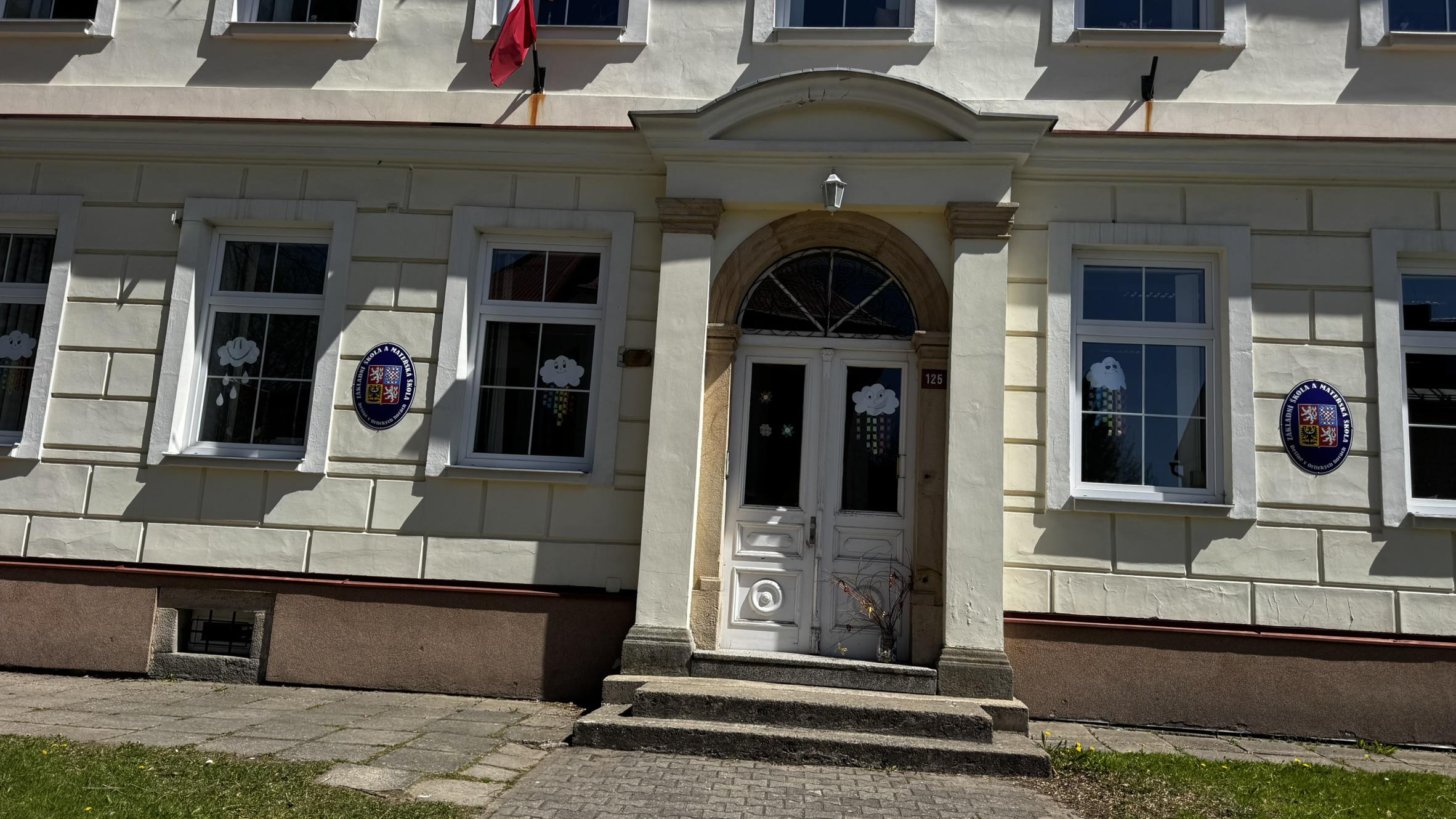 ZŠ a MŠ Deštné v Orlických horách foto 5