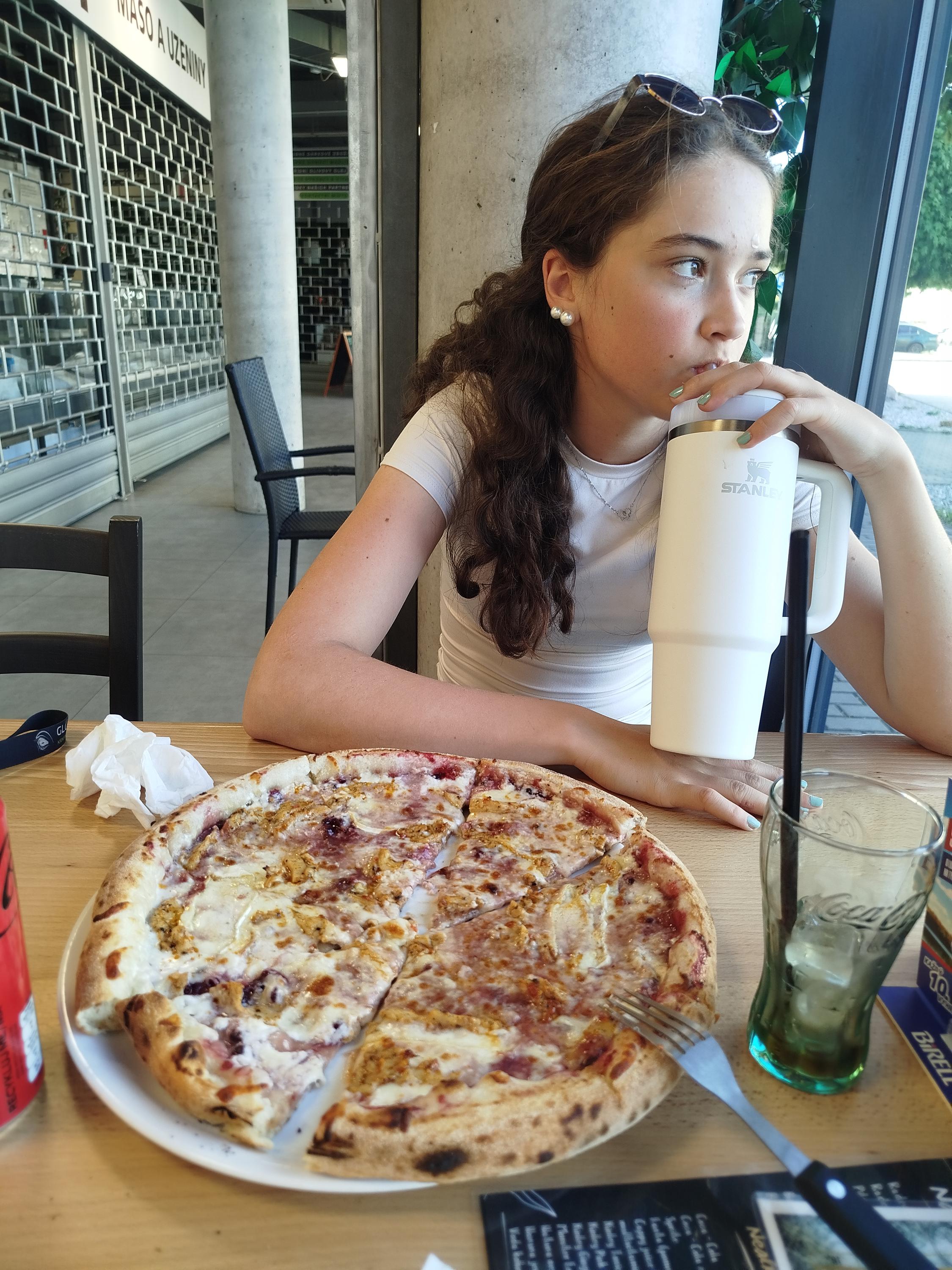 BumbleBee Pizza foto 2