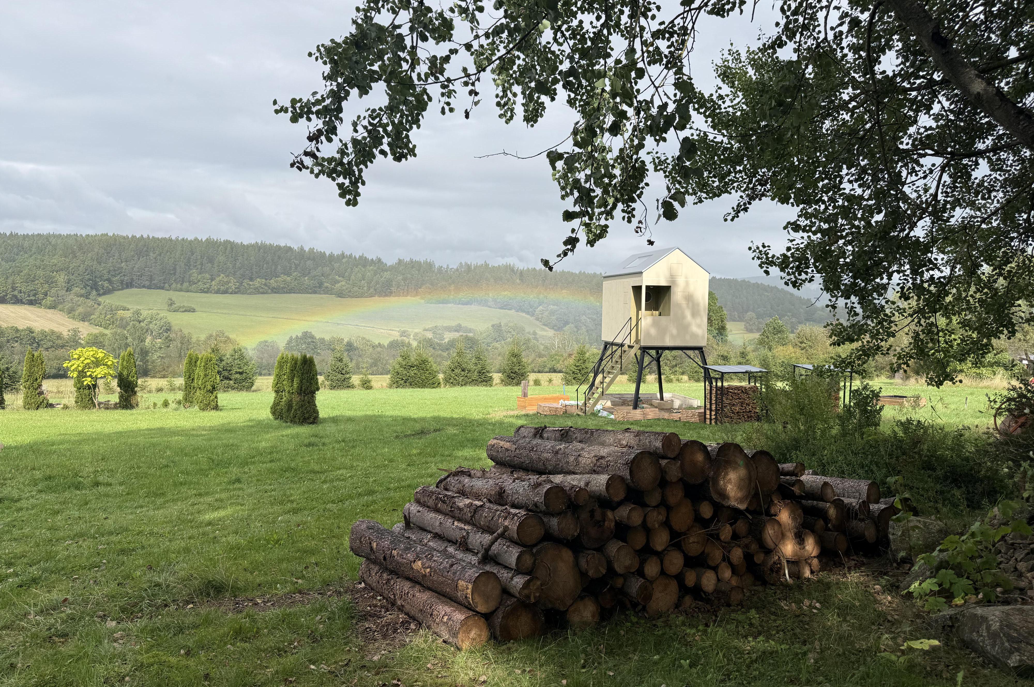 Glamping od Amy – unikátní obytný posed v Brdech