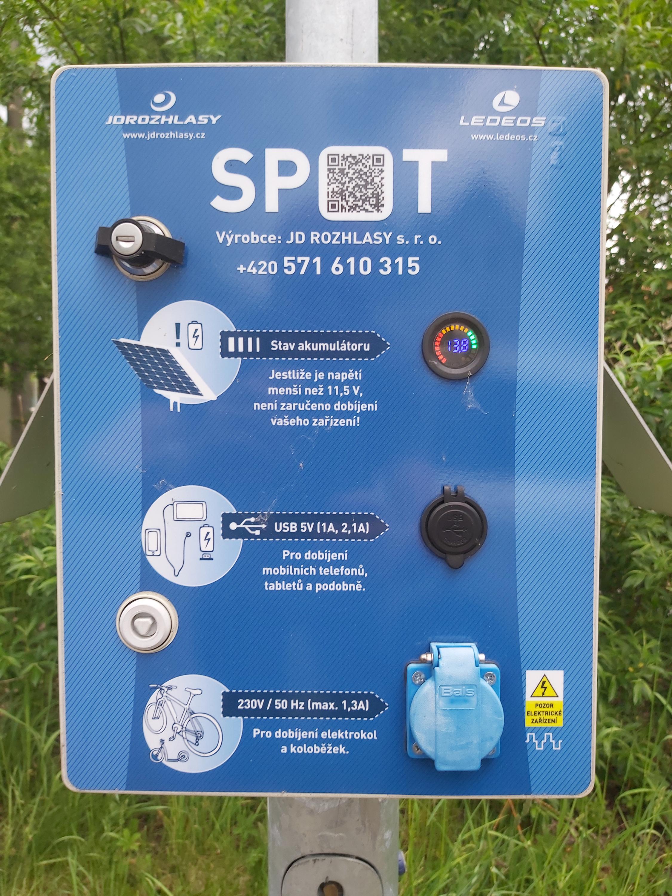 Multifunkční nabíjecí stanice MINI SPOT foto 3