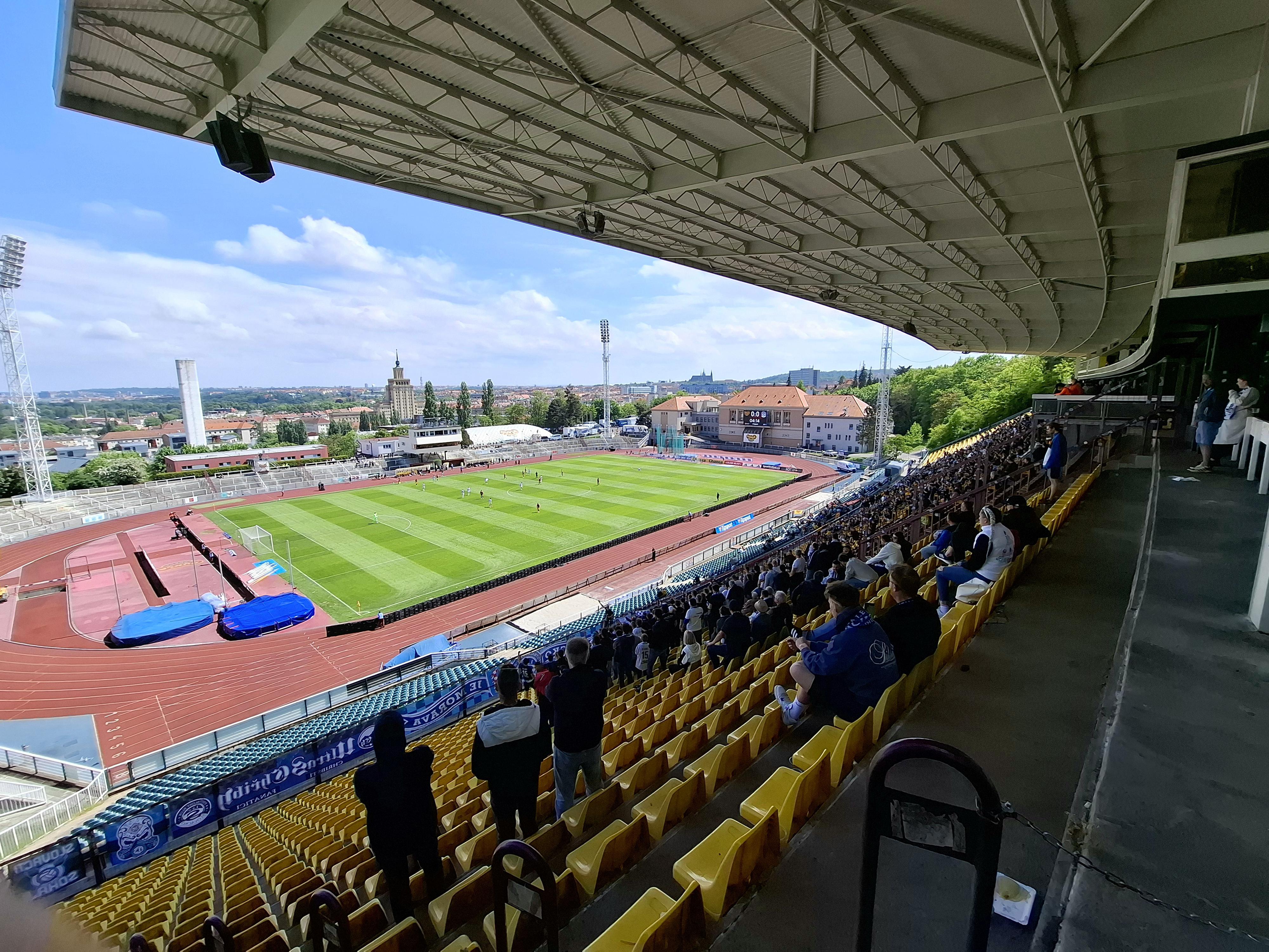 Stadion Juliska foto 5