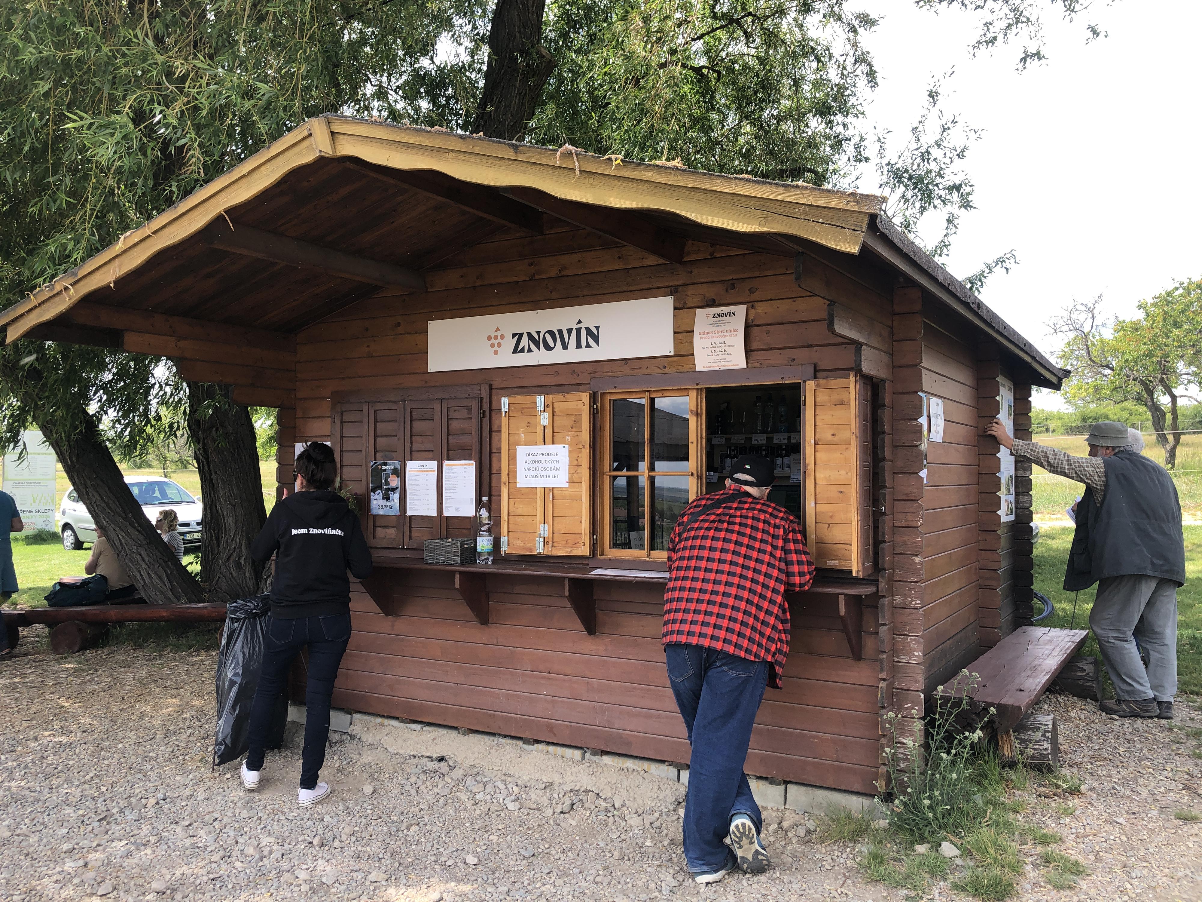 ZNOVÍN ZNOJMO - ochutnávkový stánek foto 3