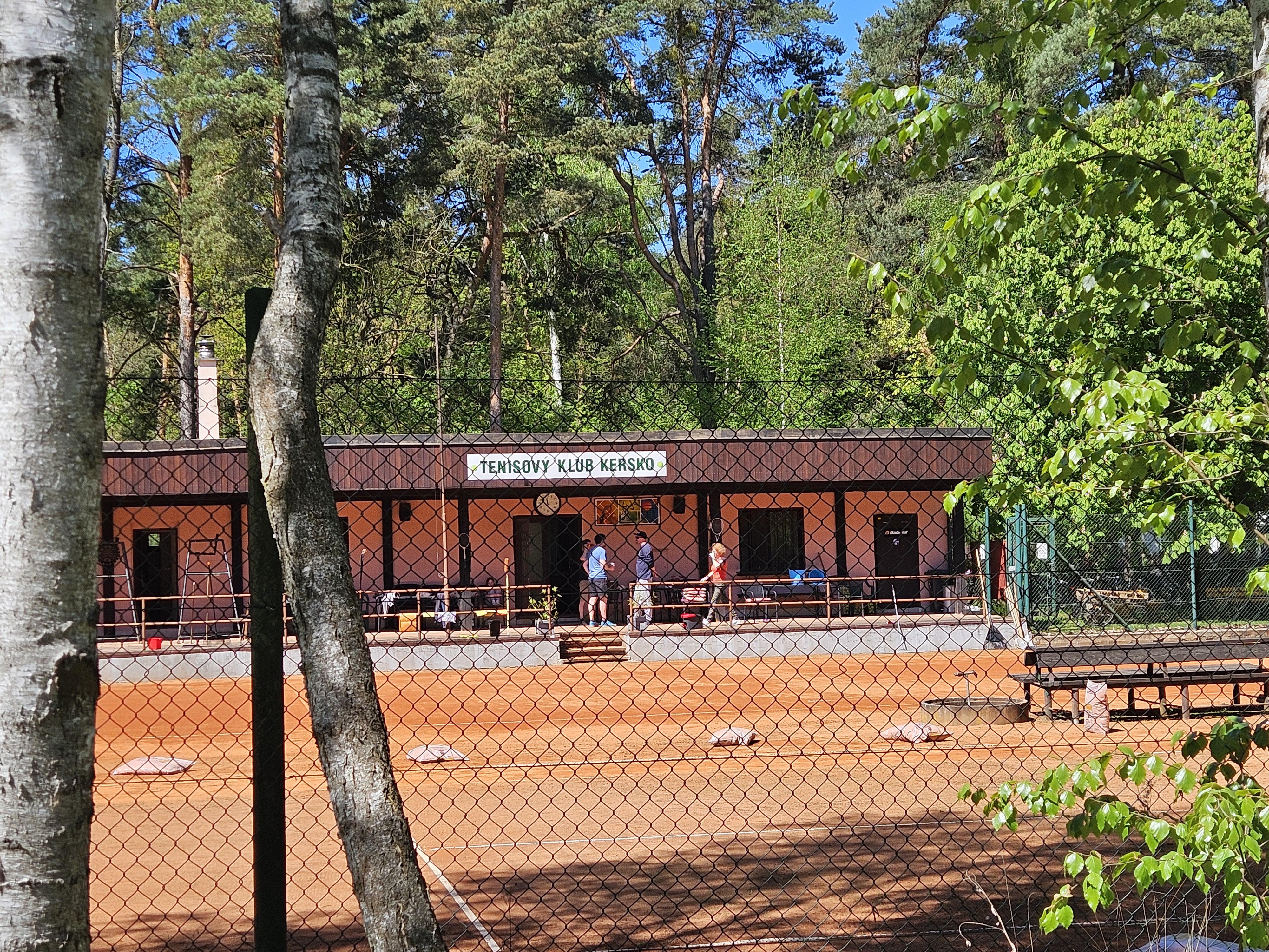 Tenisový kurt Kersko foto 6