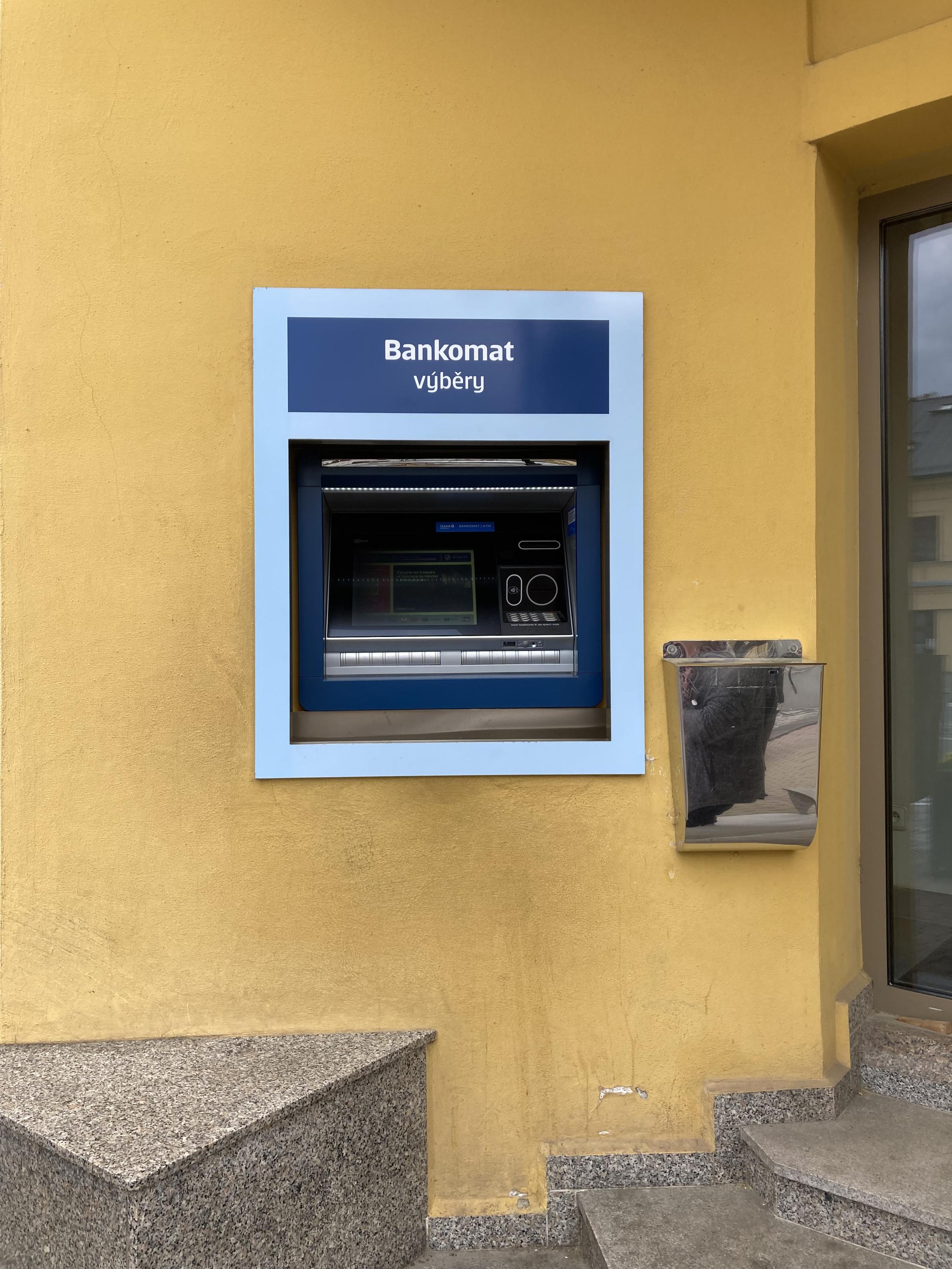 Bankomat České spořitelny foto 2
