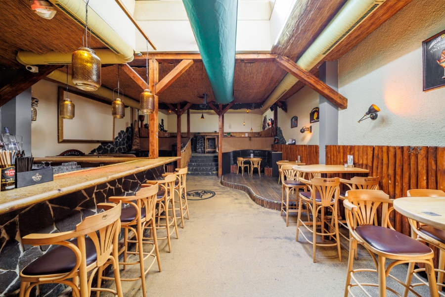 Exkluzivní bar a klub 275 m² v centru Karlovy Vary