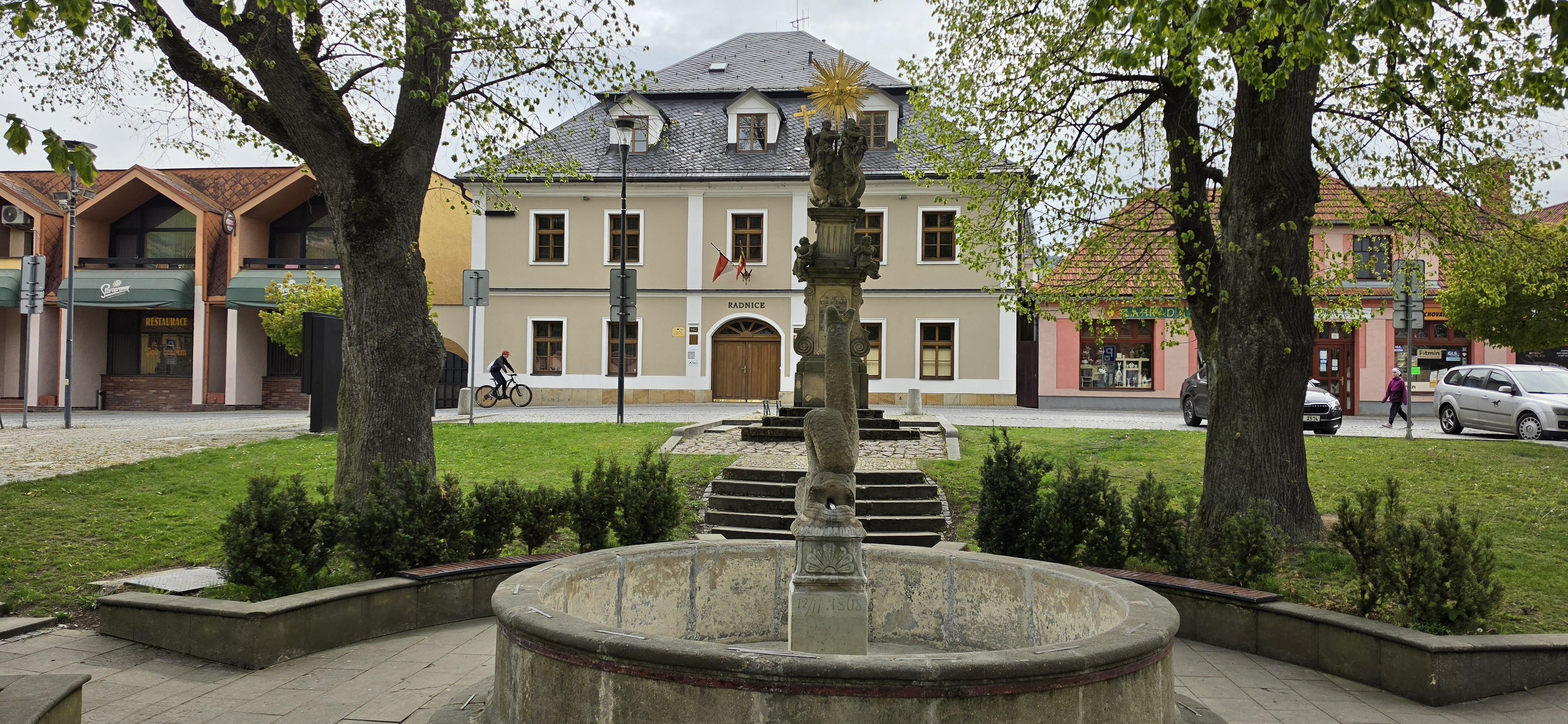 Brumov - Bylnice - městský úřad foto 2