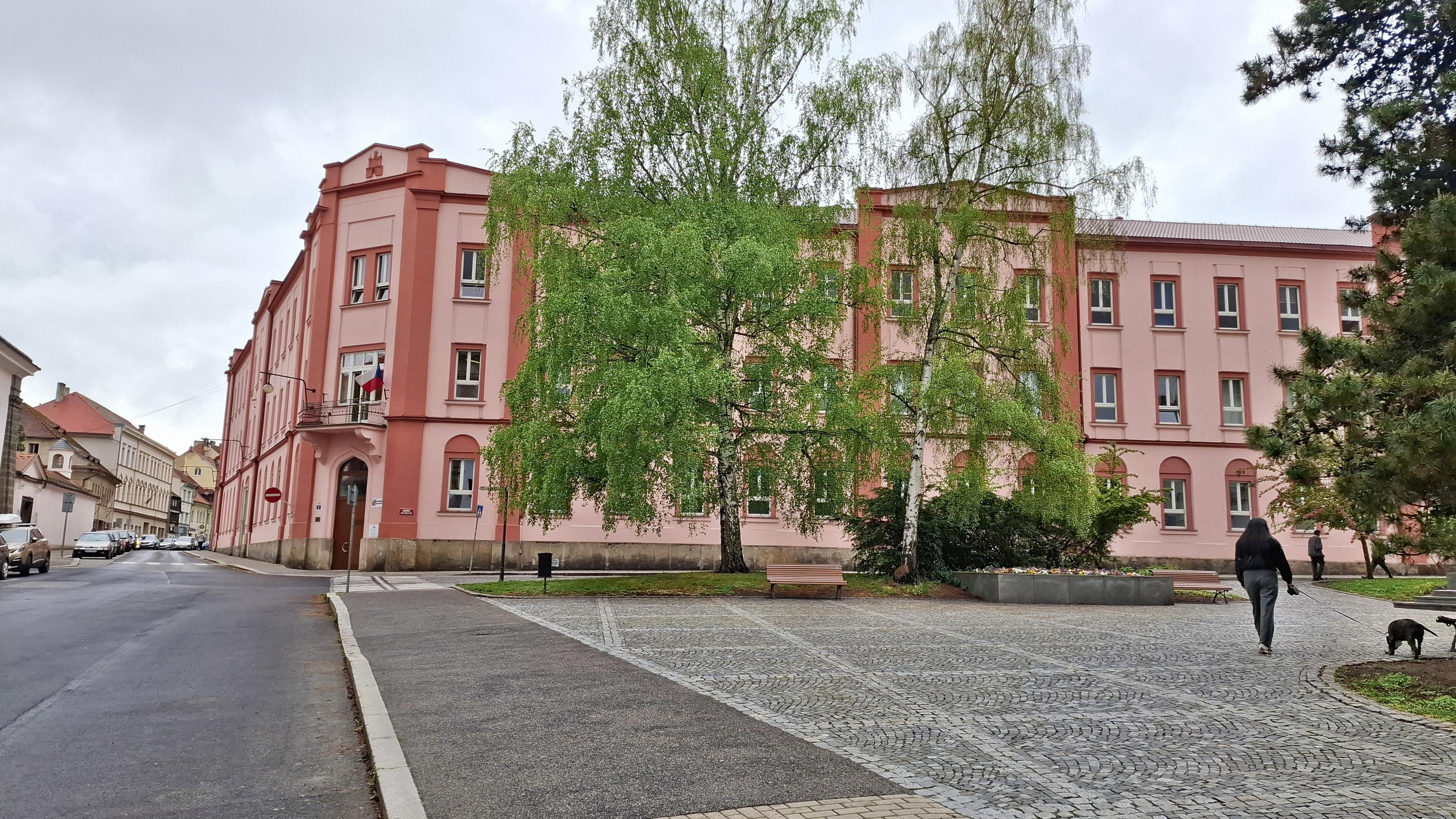 Obchodní akademie, Česká Lípa, náměstí Osvobození 422 foto 5