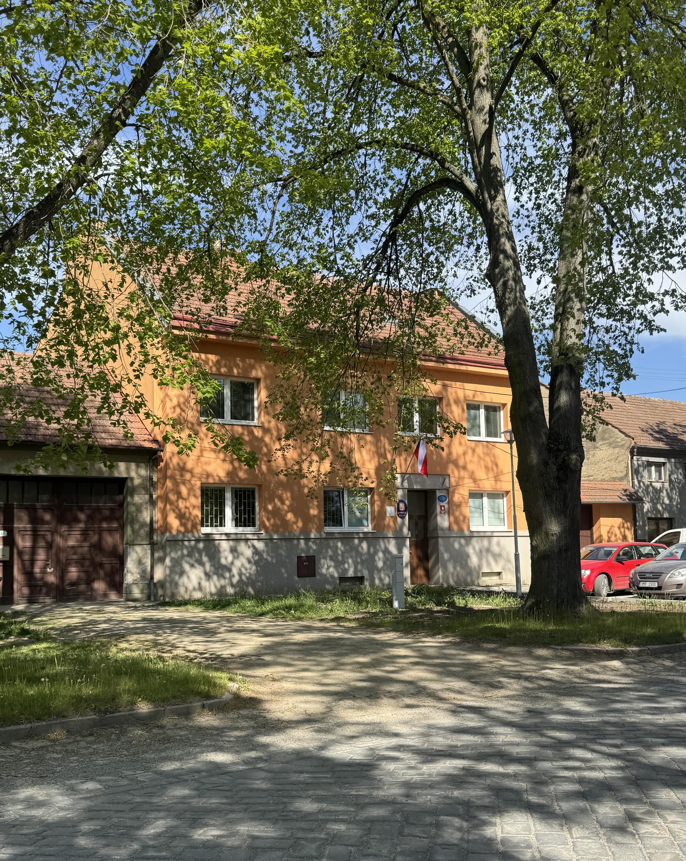 Želeč - obecní úřad foto 2