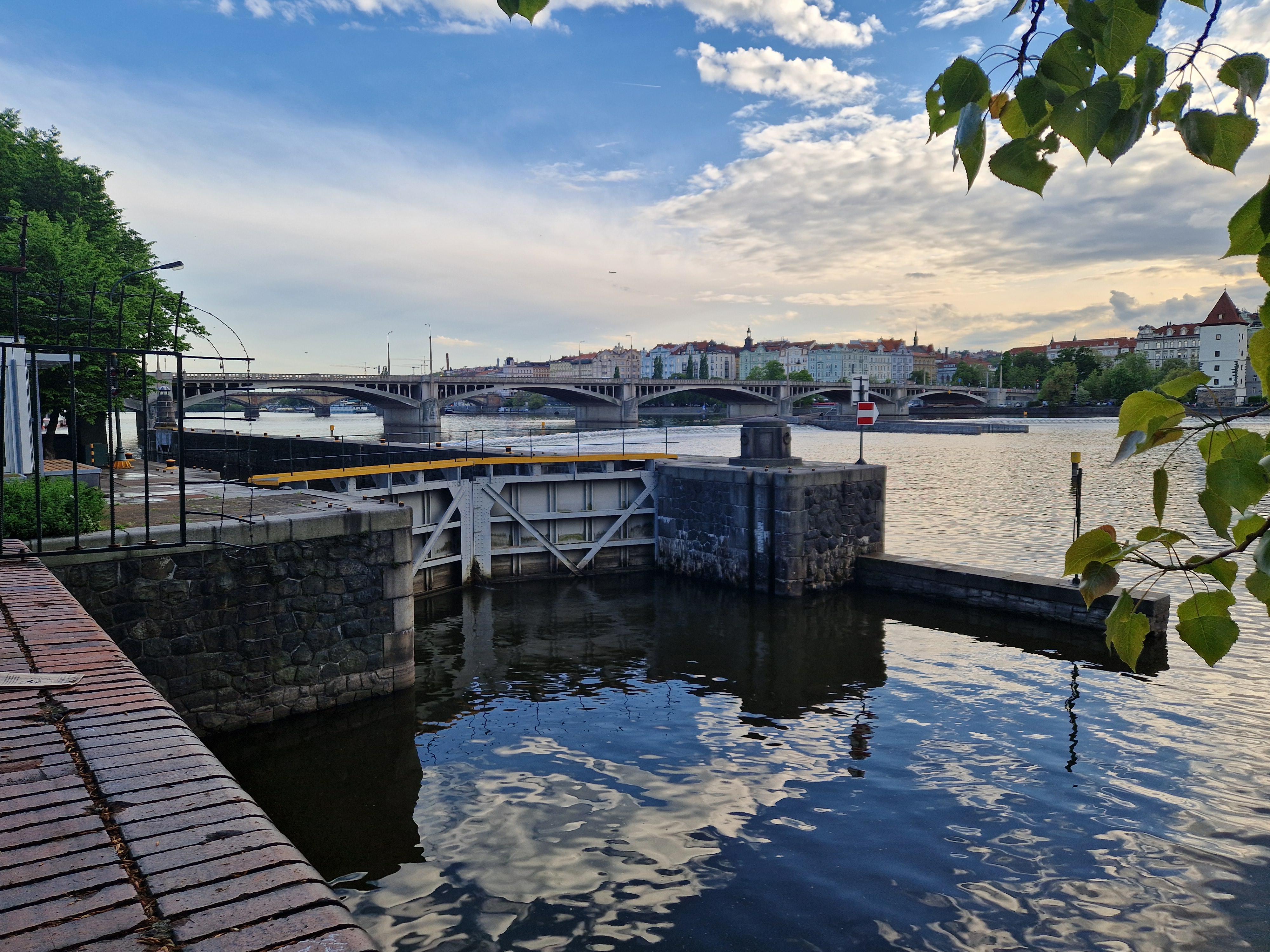 Plavební komora Praha-Mánes foto 4
