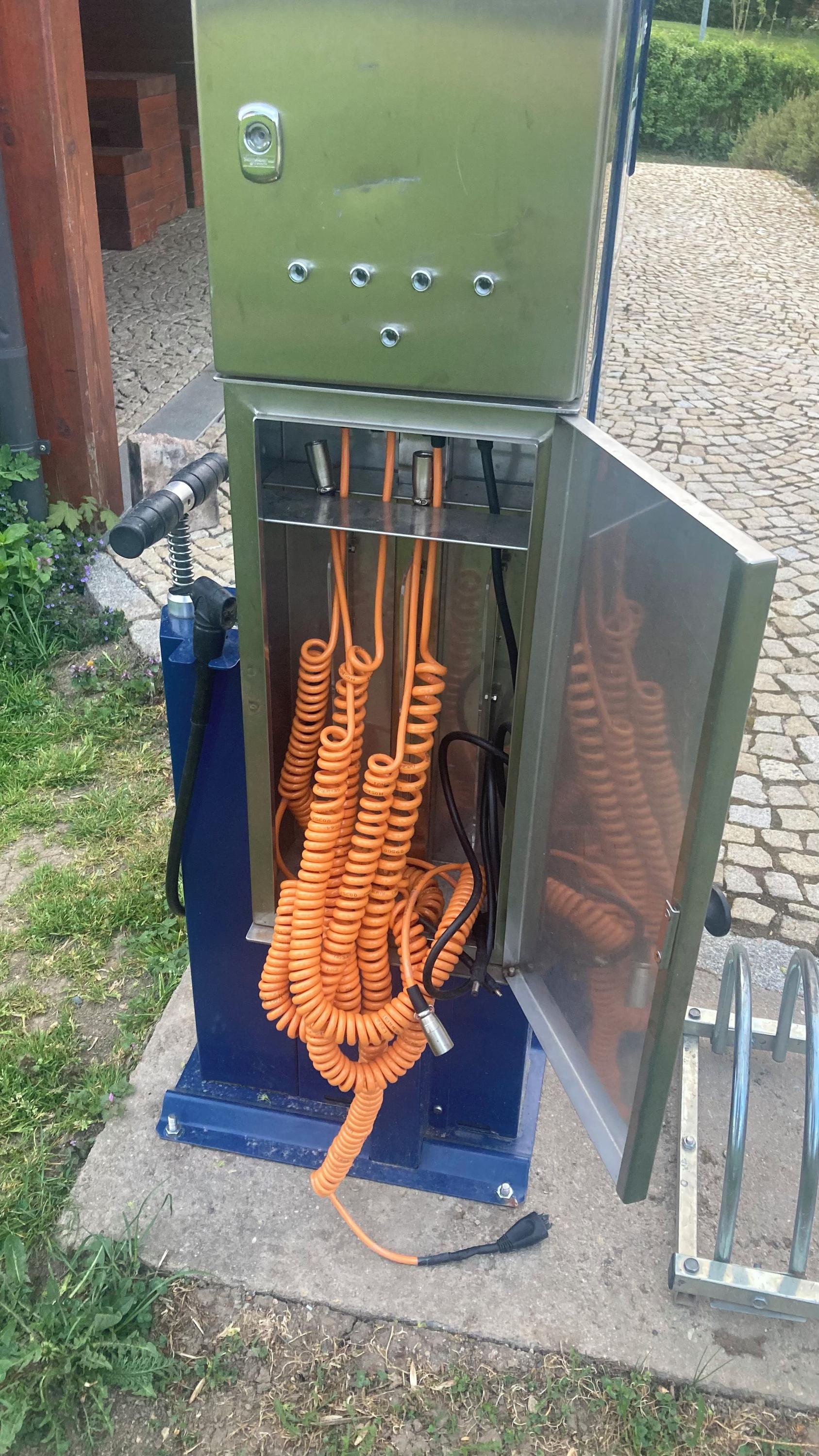 Dobíjecí stanice pro elektrokola Šanov foto 2
