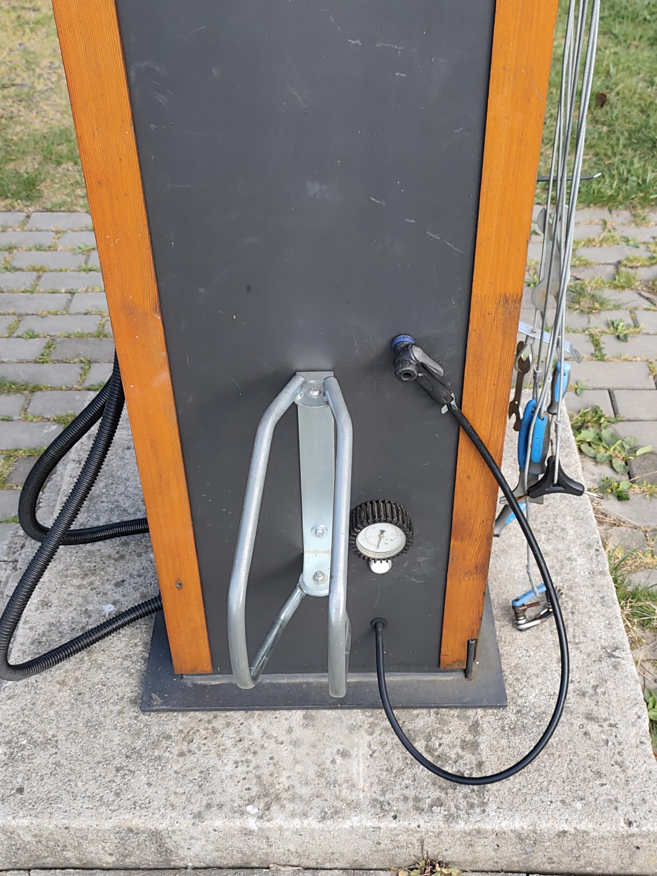 Multifunkční nabíjecí stanice TIP SPOT foto 5