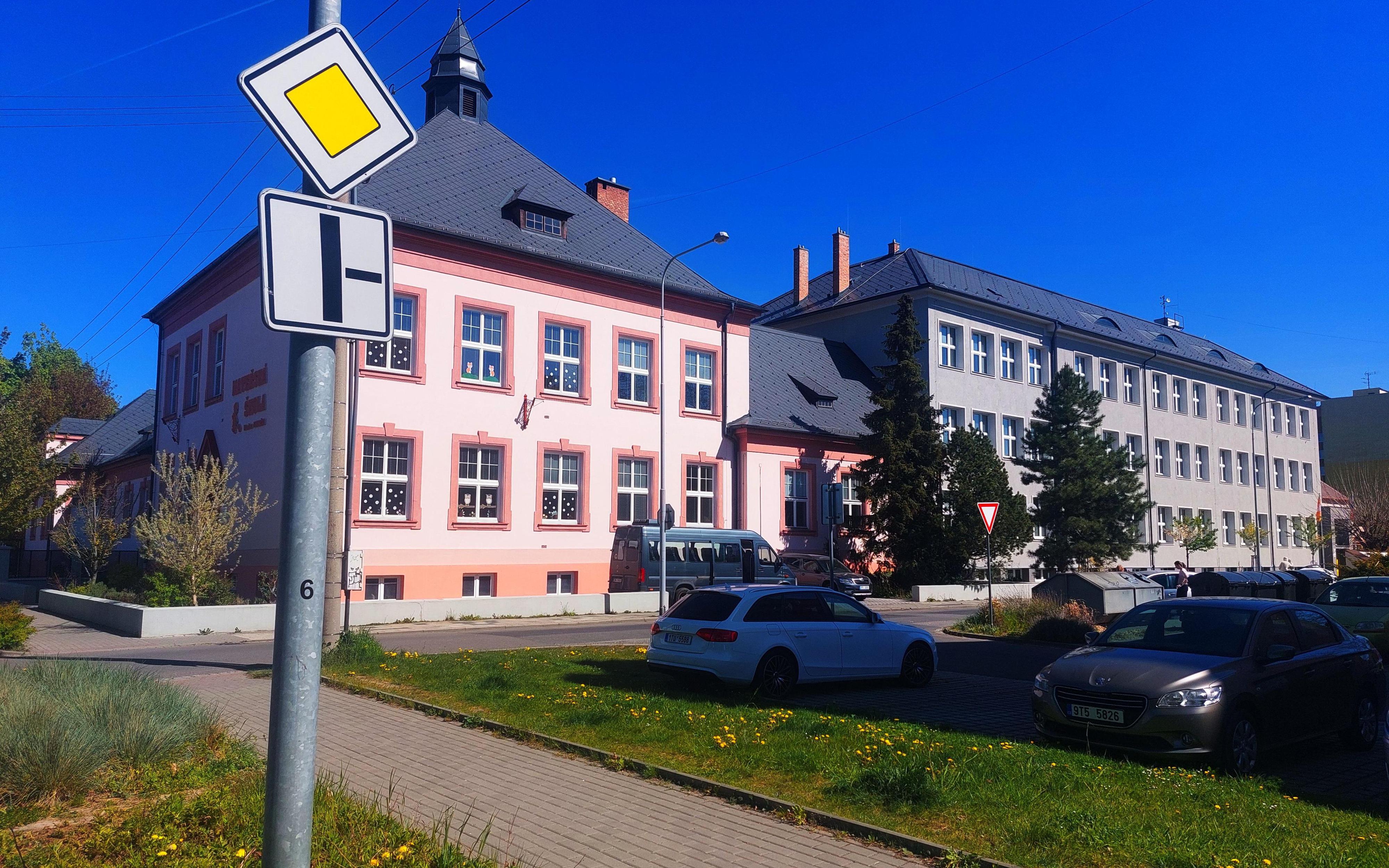 Střední pedagogická škola a Střední zdravotnická škola, Krnov foto 3