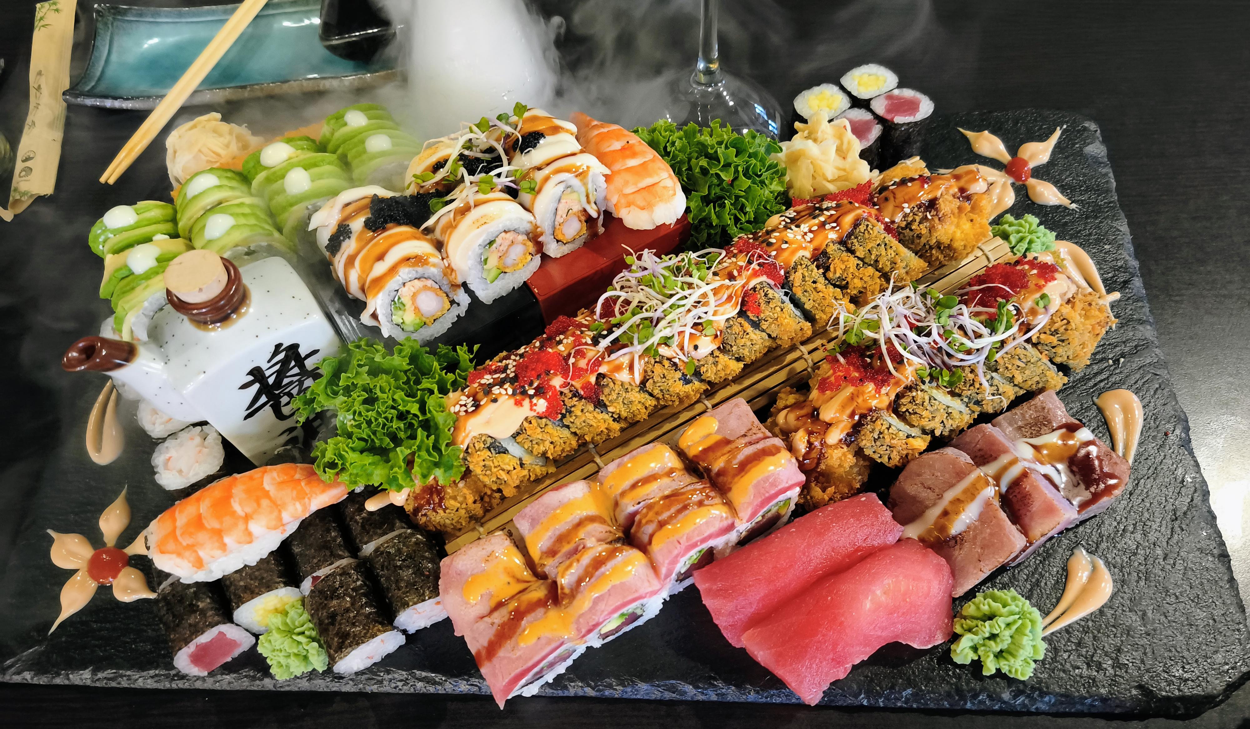 LOUIS ASIAN Restaurace Sushi Bar foto 5