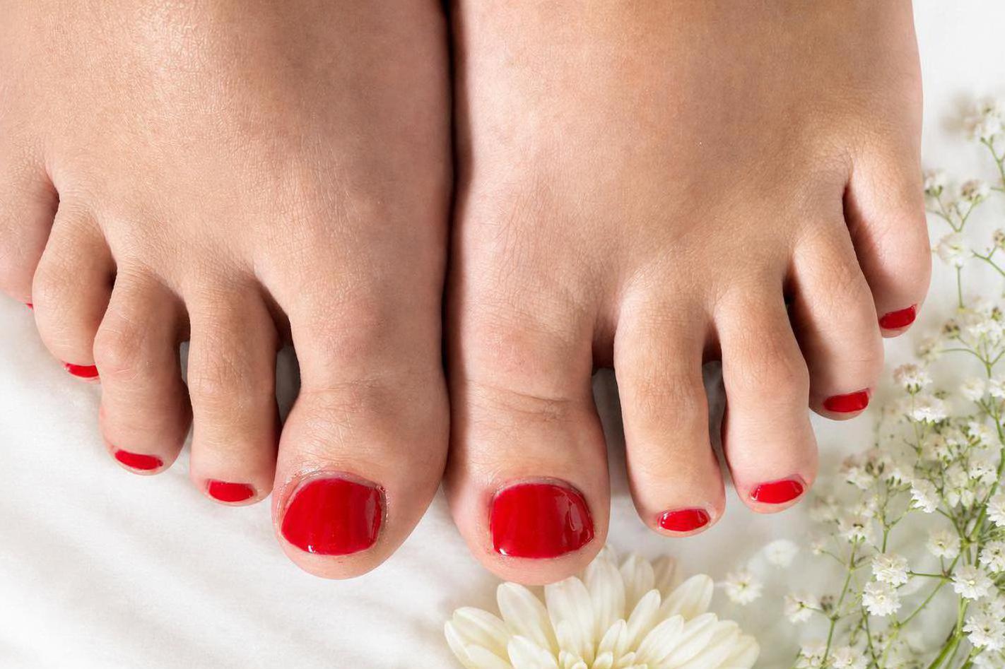 !AKCE !- Gel lak k wellness pedikúře zdarma!