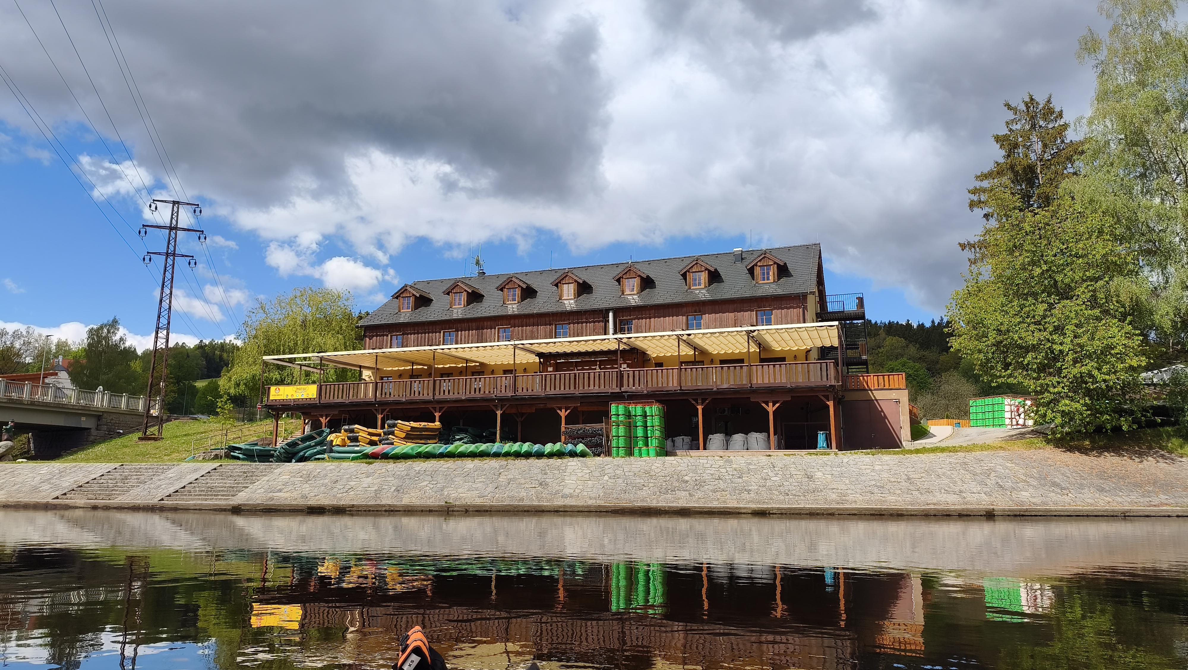 Kemp Pod Hrází - občerstvení foto 2