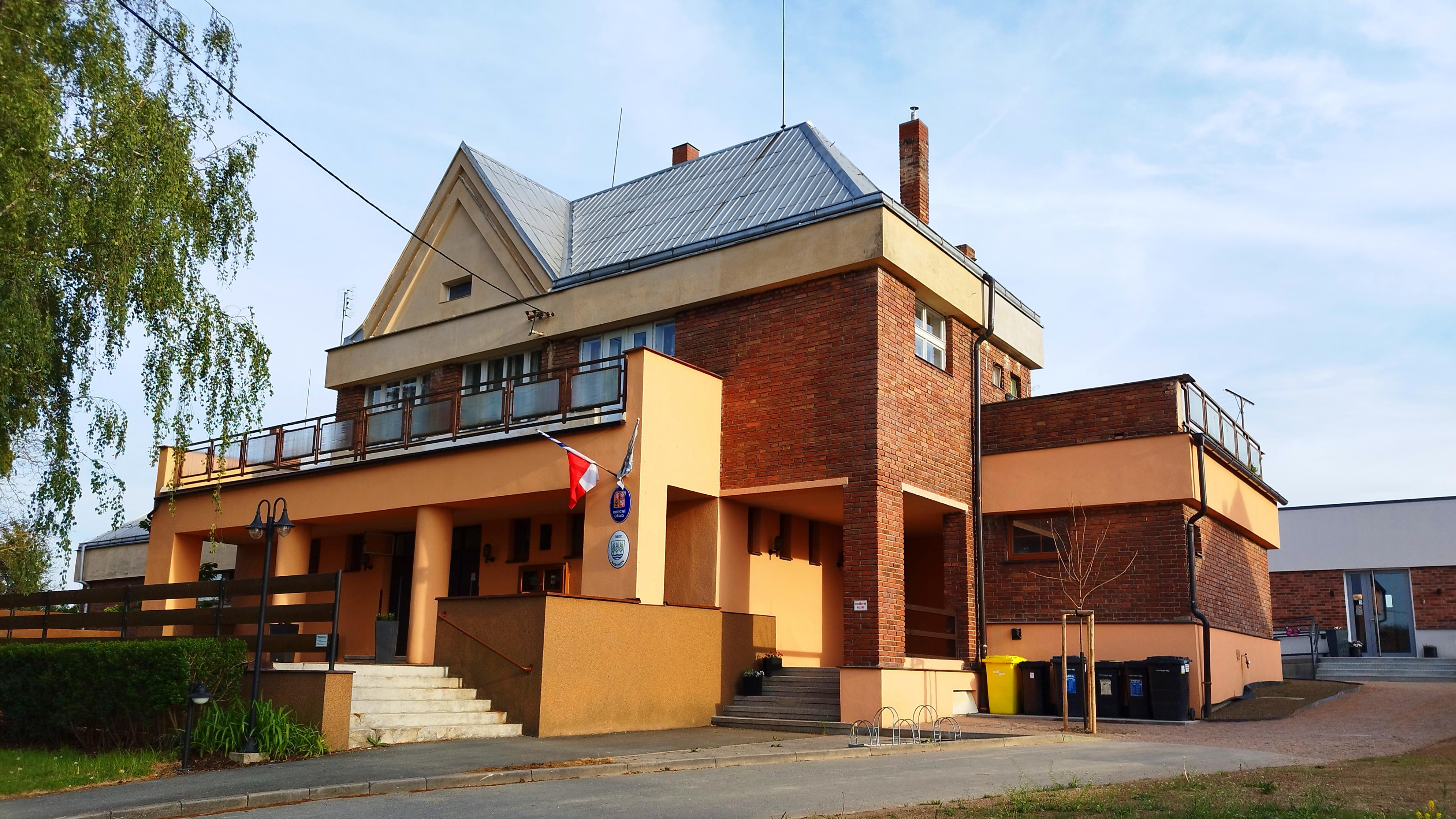 Barchov - obecní úřad foto 2