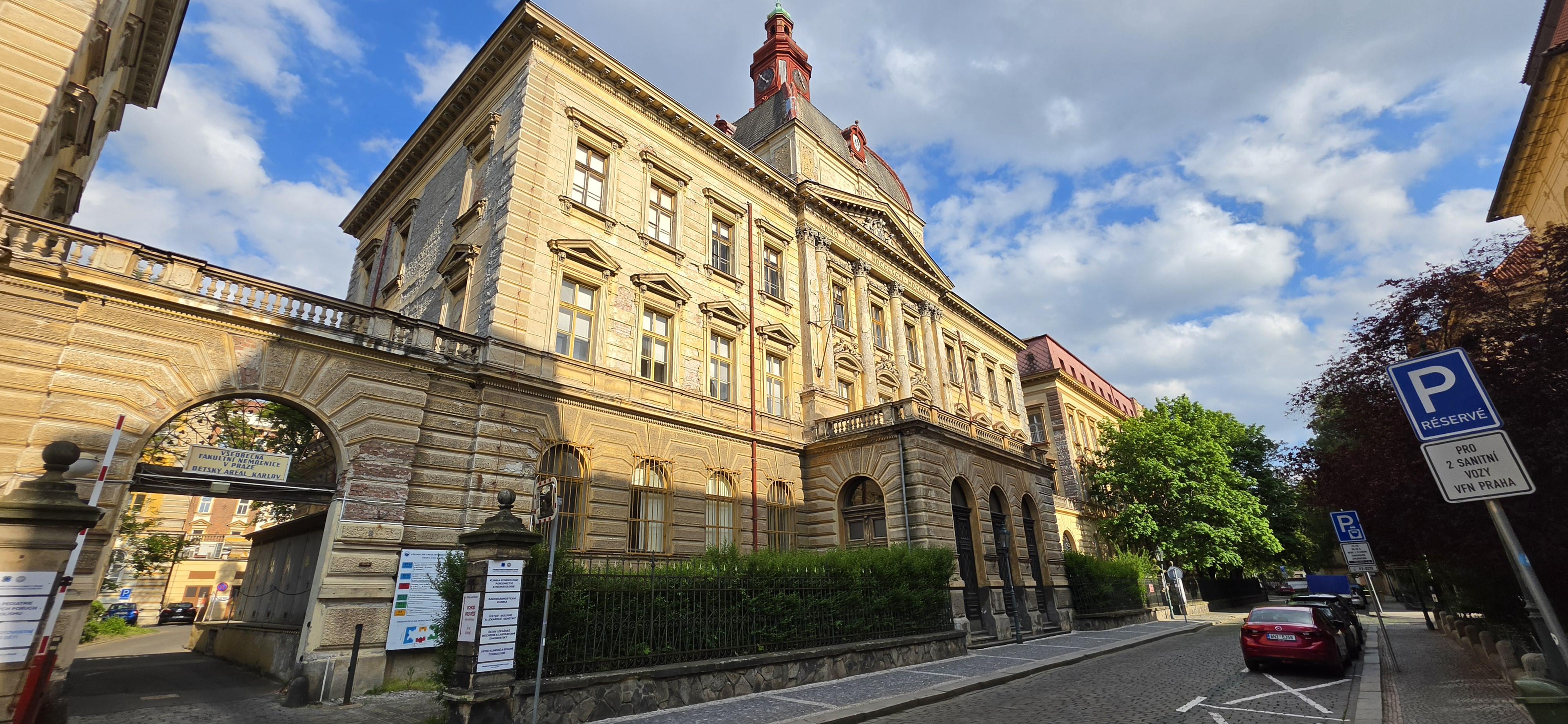 Klinika pediatrie a dědičných poruch metabolismu (KPDPM) foto 3