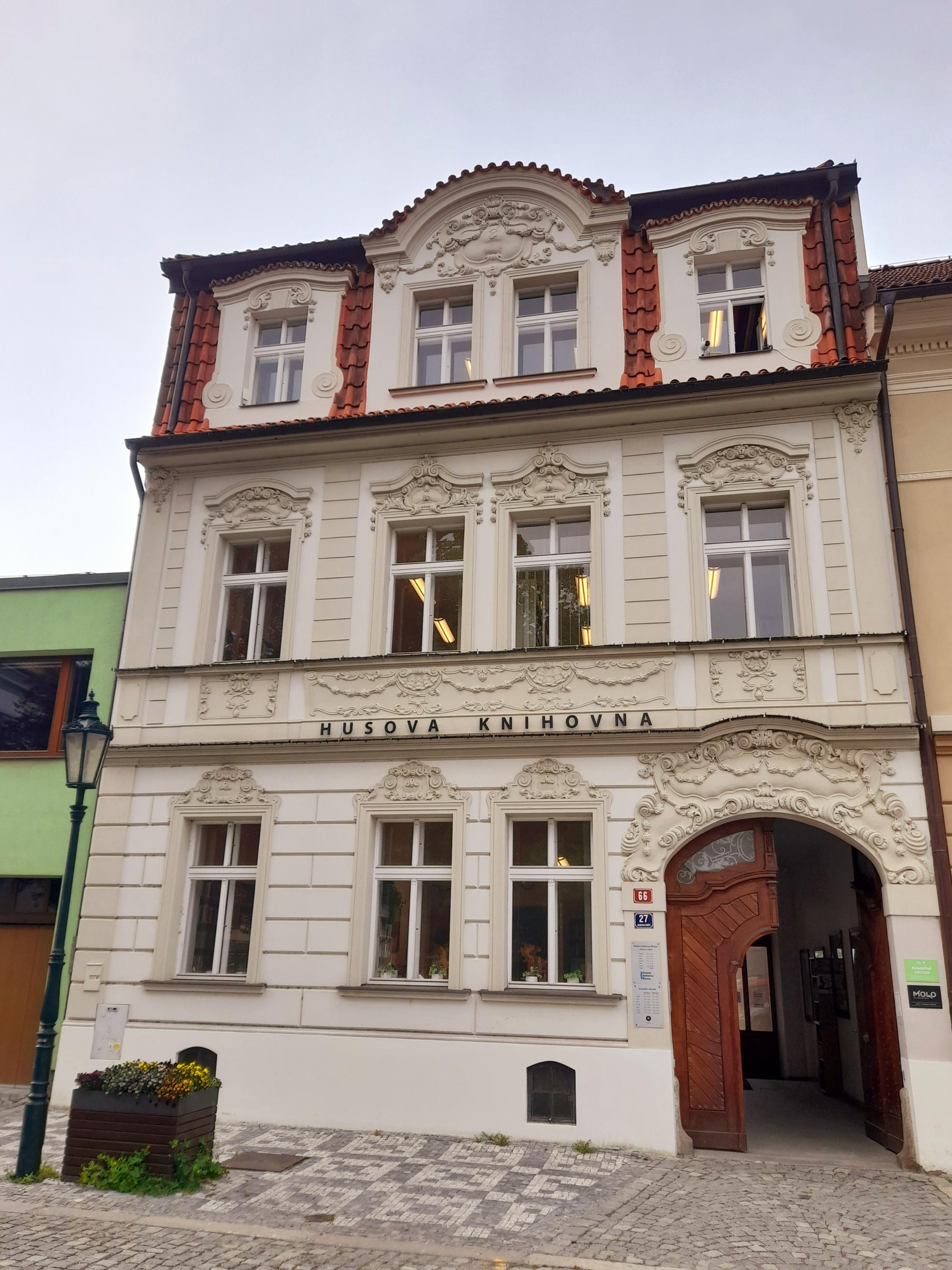 Husova knihovna v Říčanech foto 5