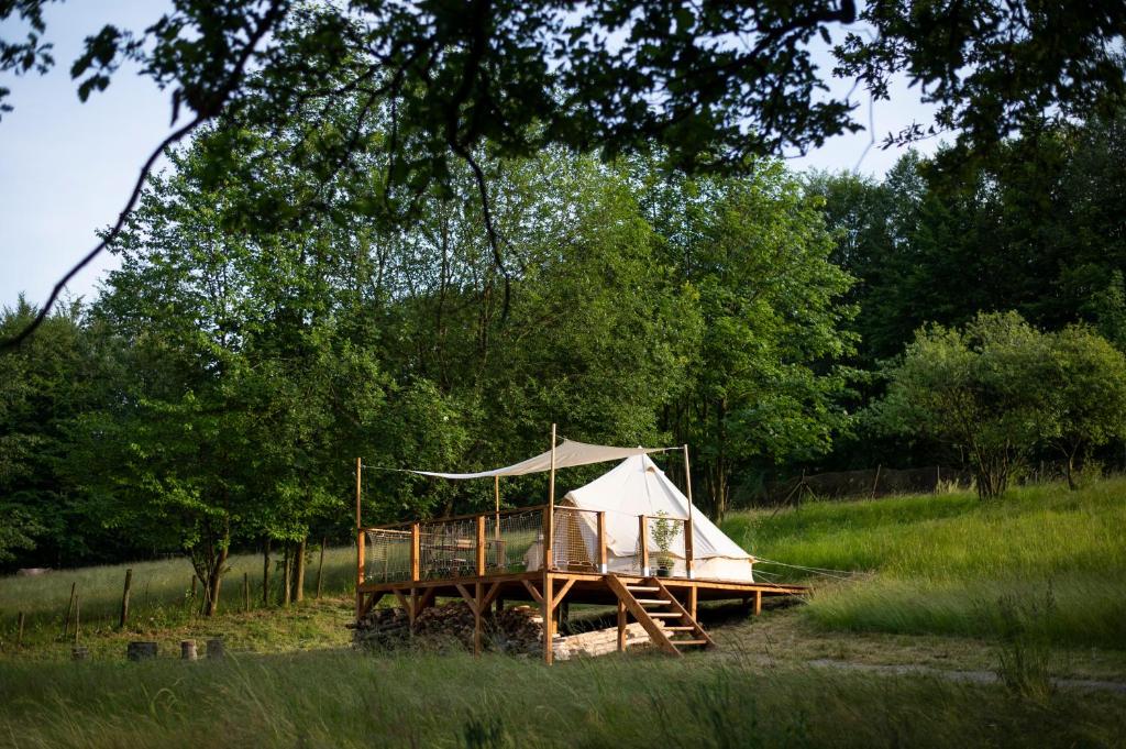 Glamping & Farm Zlaté Podlesí - Stan na louce foto 4