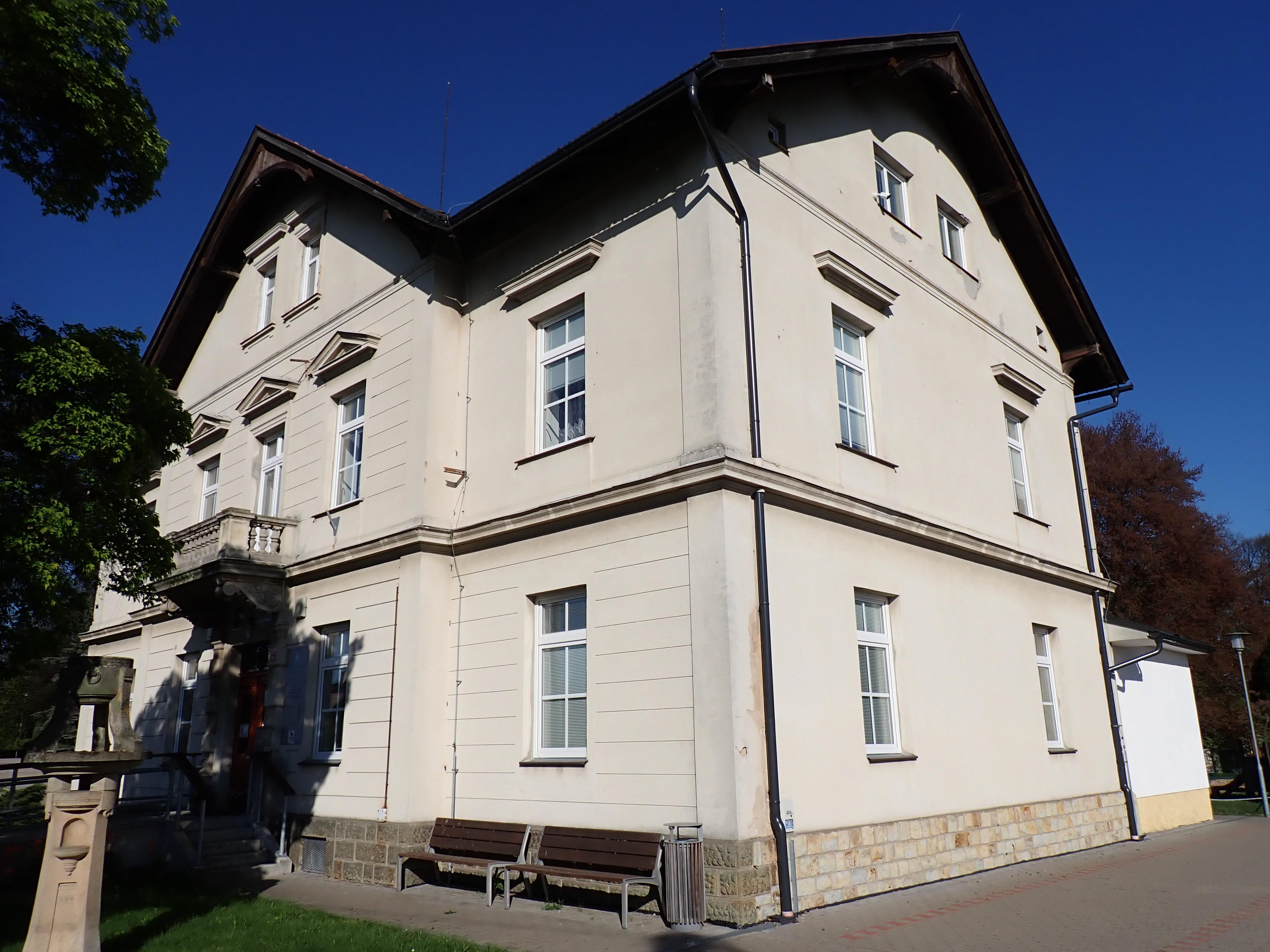 Borohrádek - městský úřad foto 2