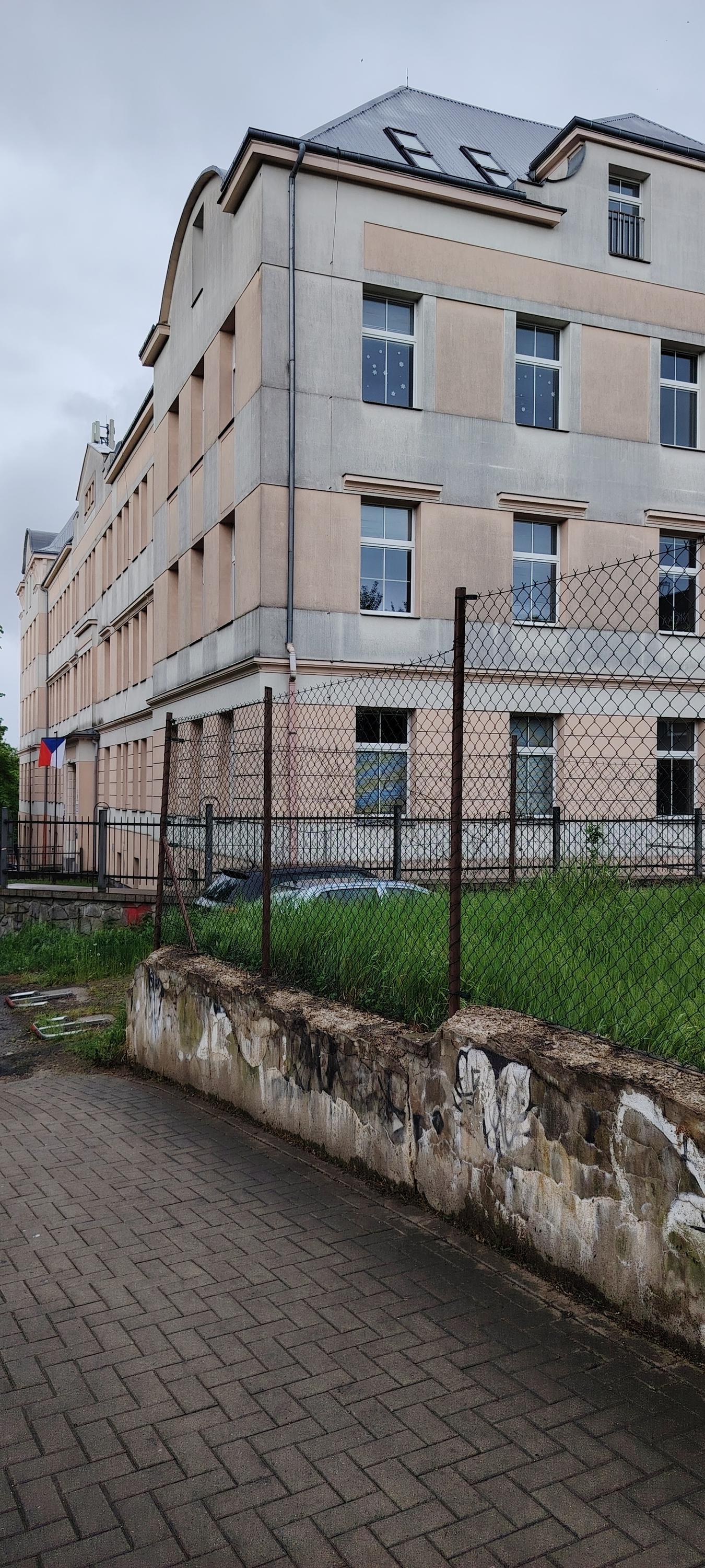 Střední průmyslová škola, Ústí nad Labem, Resslova foto 2