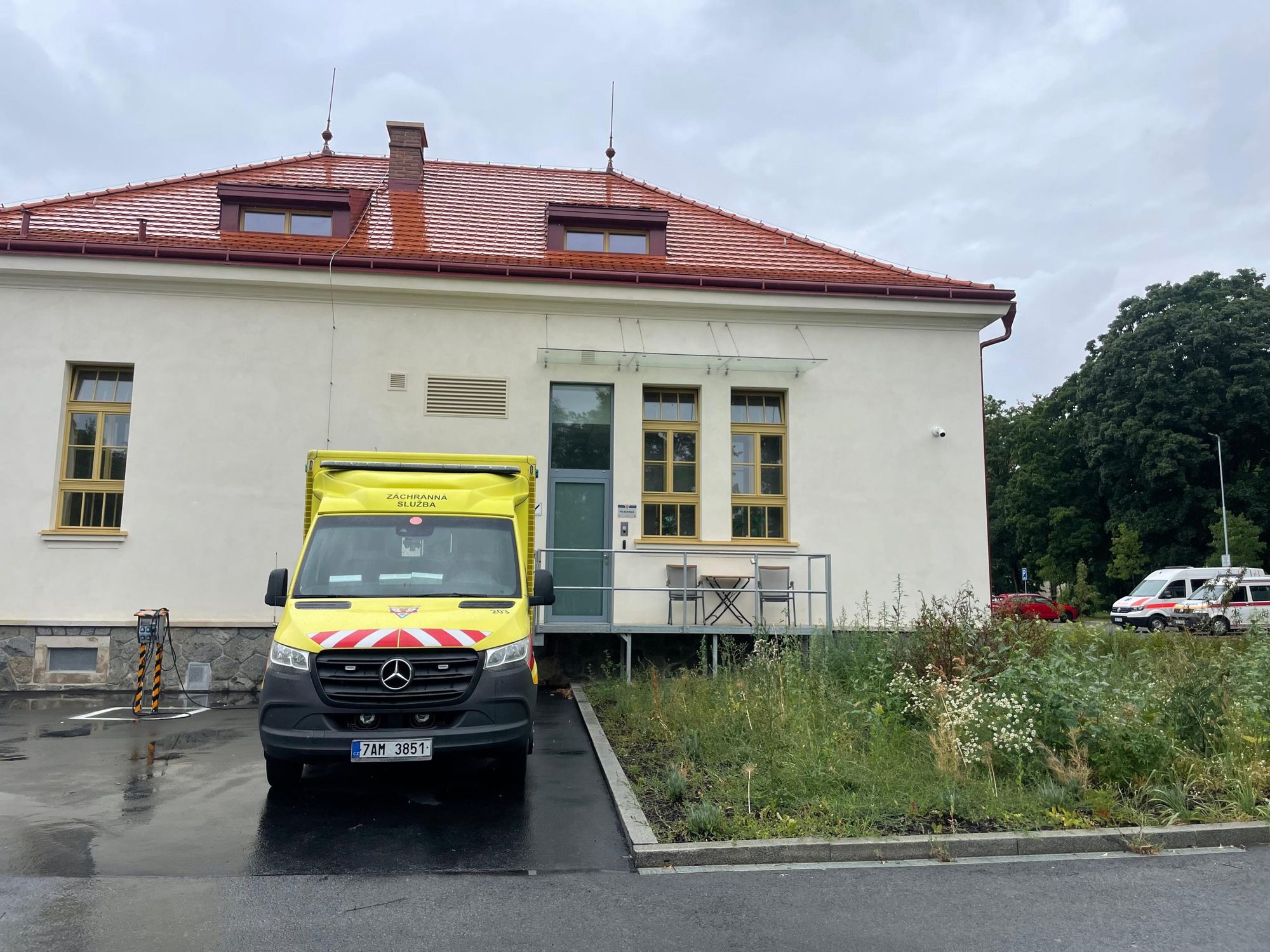 Zdravotnická záchranná služba hlavního města Prahy foto 2