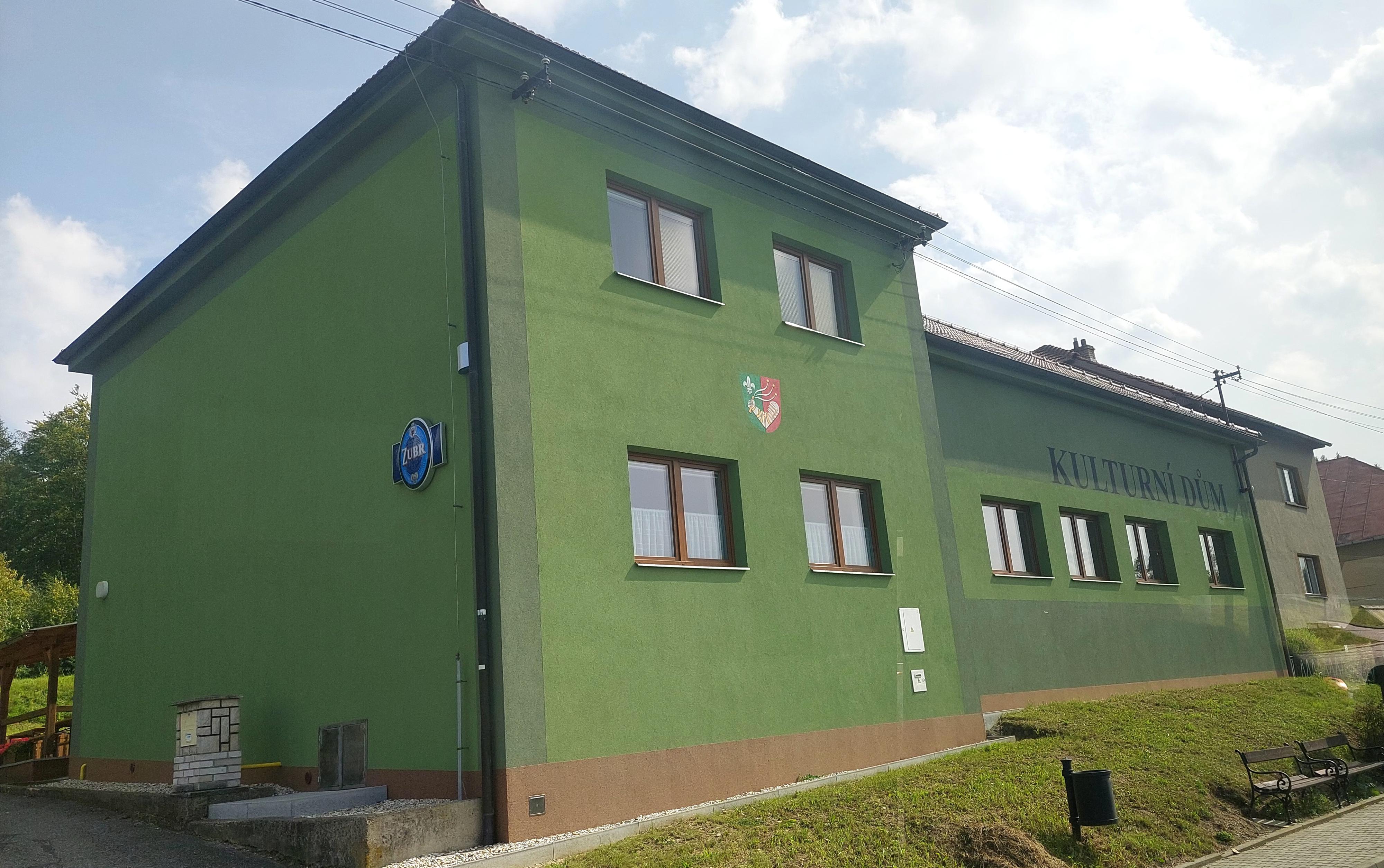 Kulturní dům Zámrsky foto 2