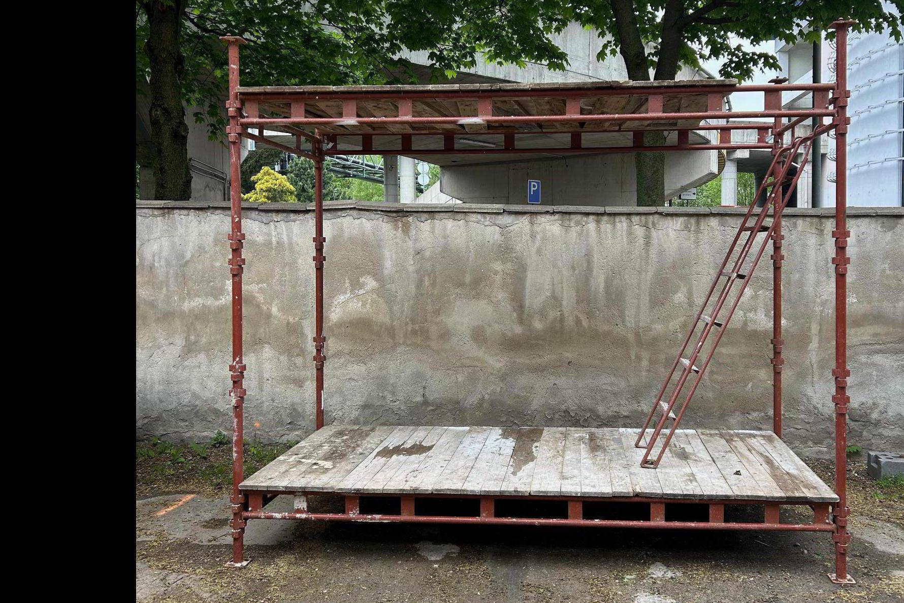 Kostka HAKI lešení za 85 Kč/den
